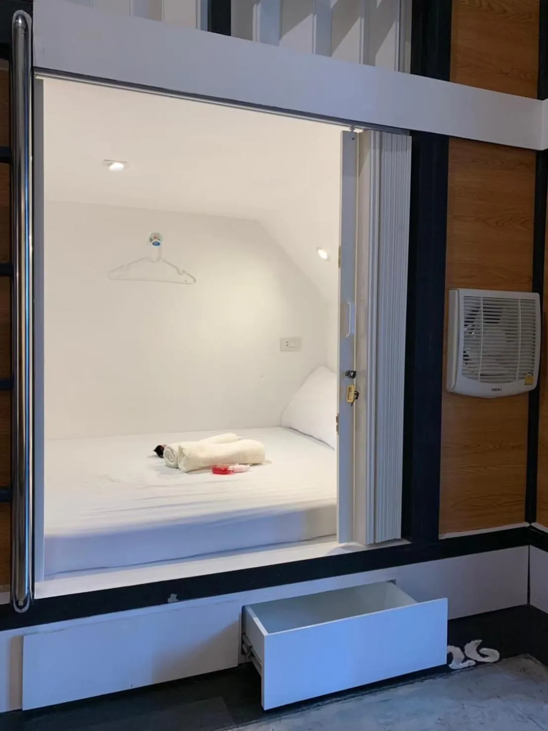 Sleepbox Hostel Suratthani