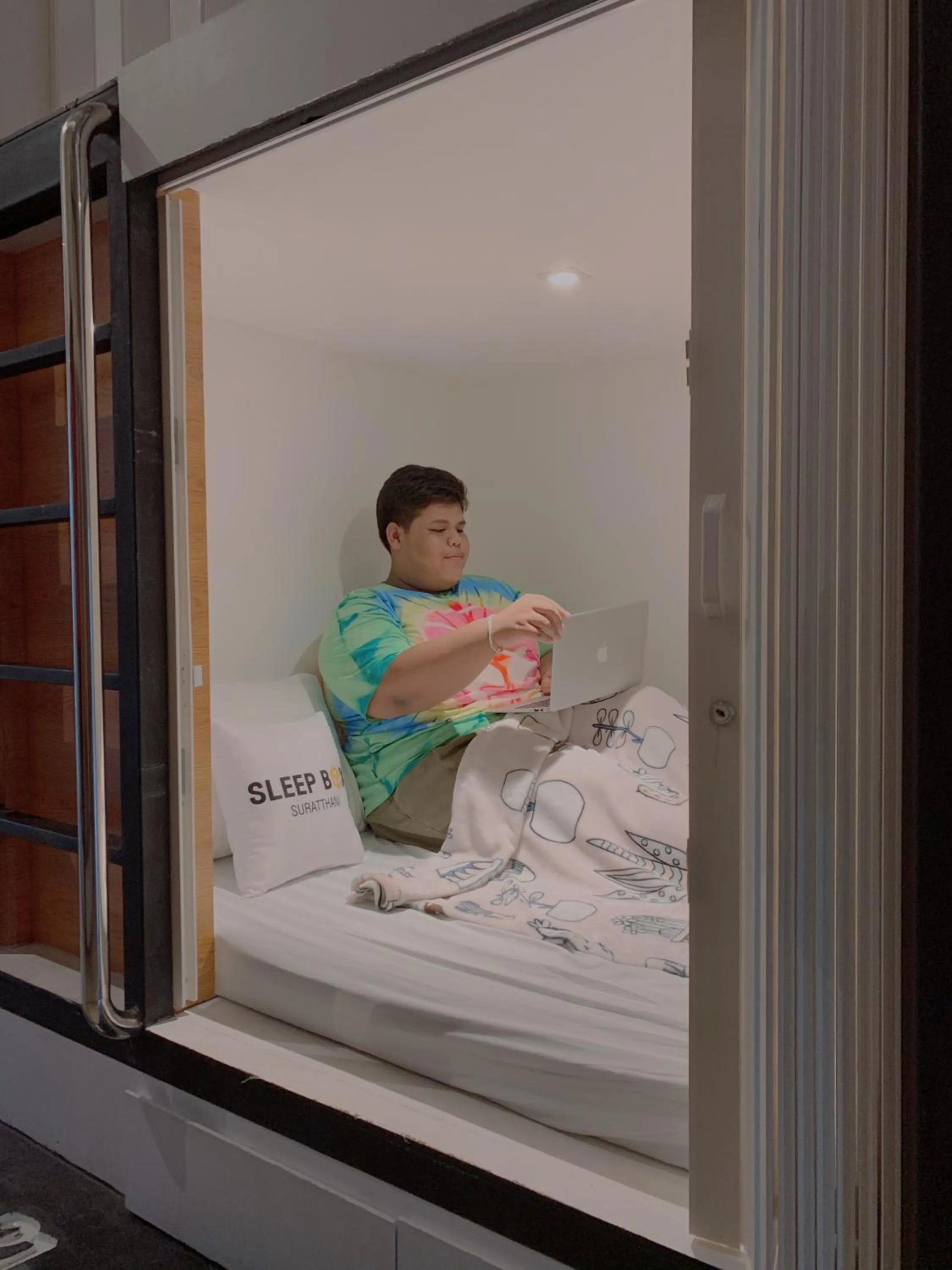 Sleepbox Hostel Suratthani