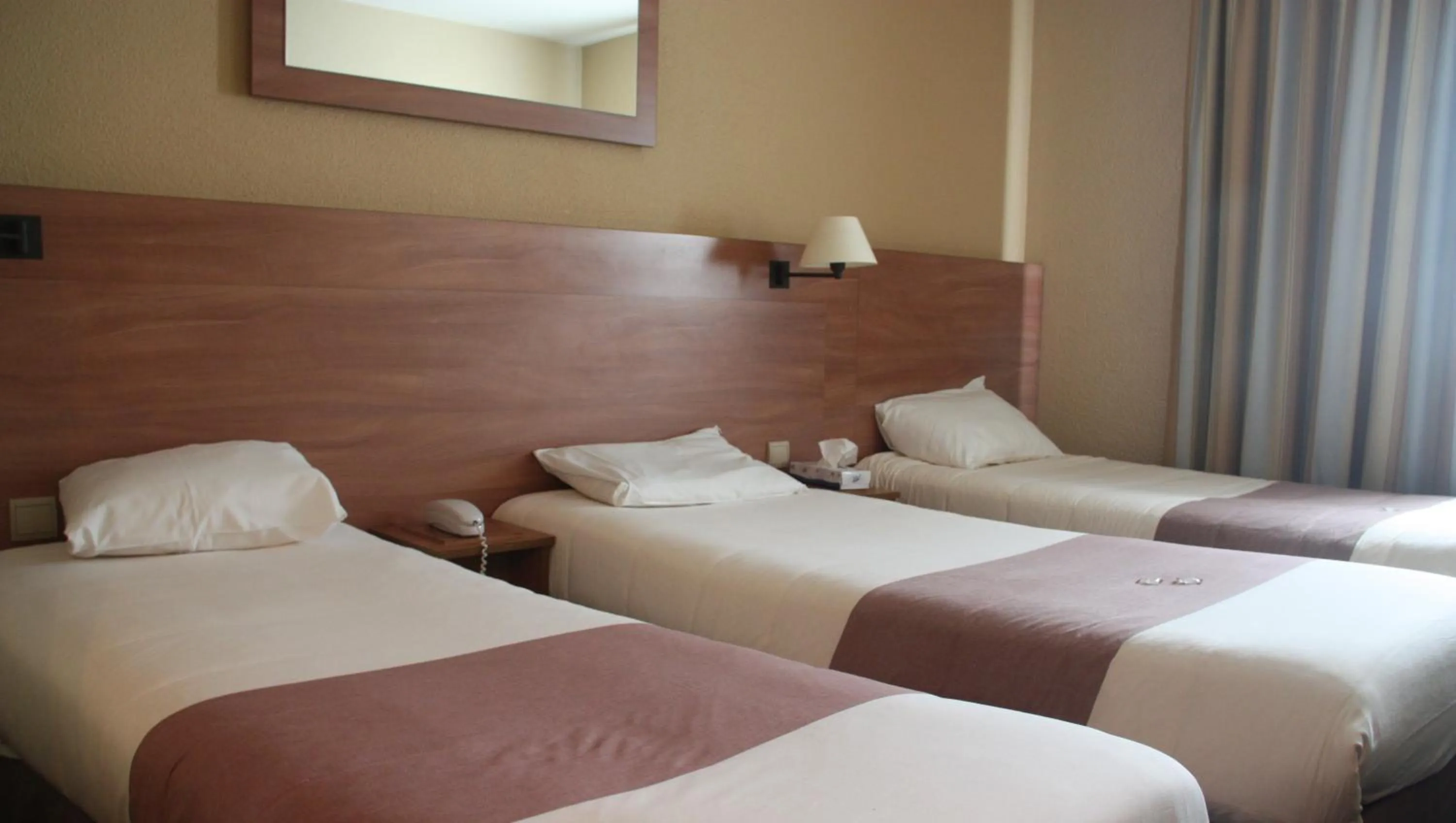 Bed in Kyriad Marne-La-Vallée Torcy