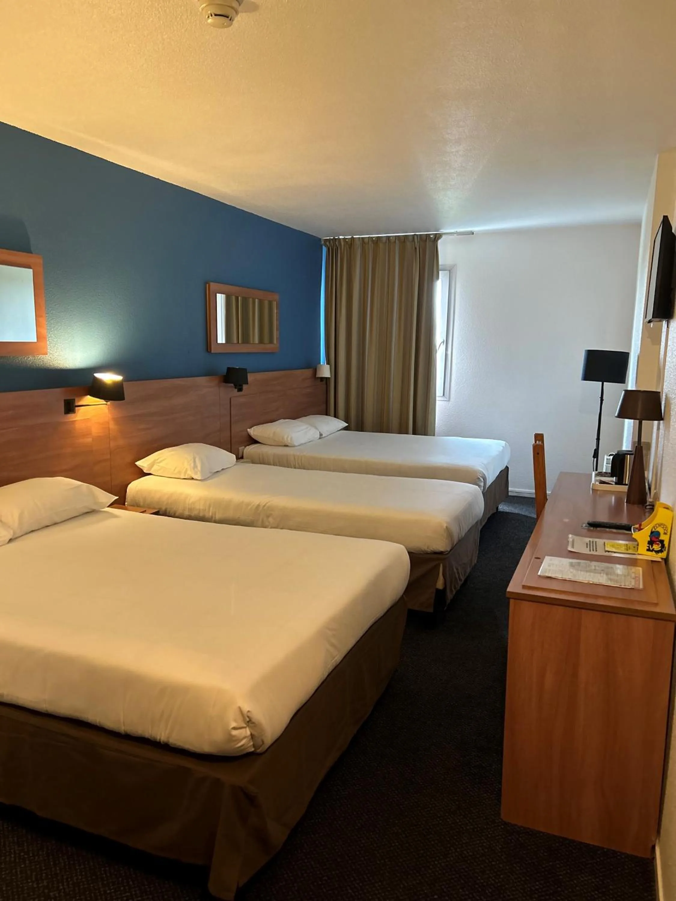 Bed in Kyriad Marne-La-Vallée Torcy