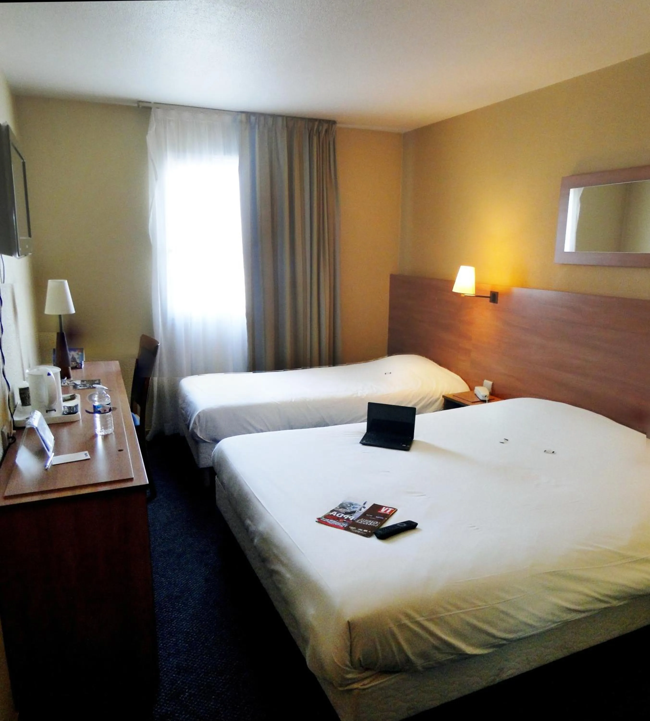 Bedroom, Bed in Kyriad Marne-La-Vallée Torcy