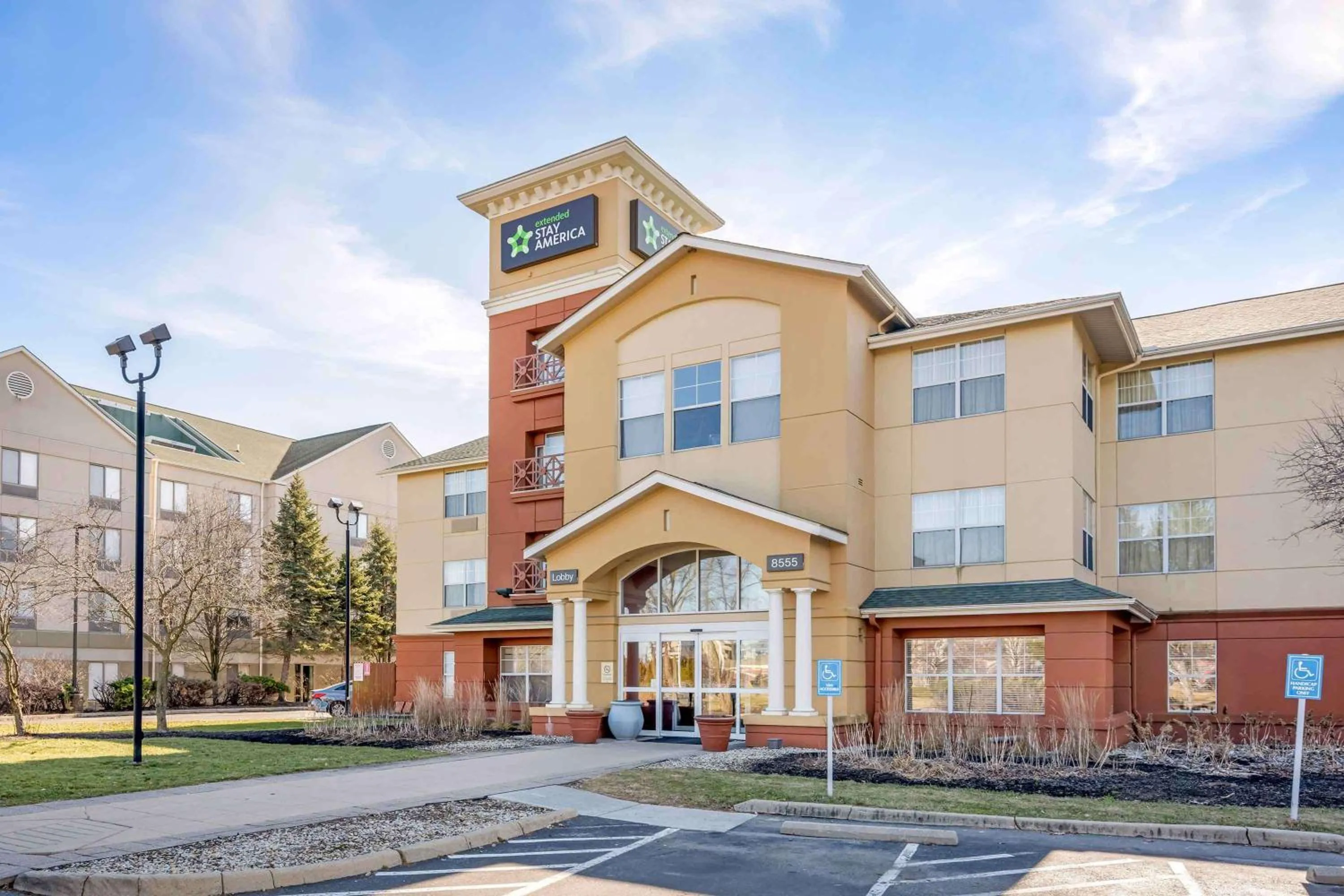 Property building in Extended Stay America Suites - Columbus - Polaris