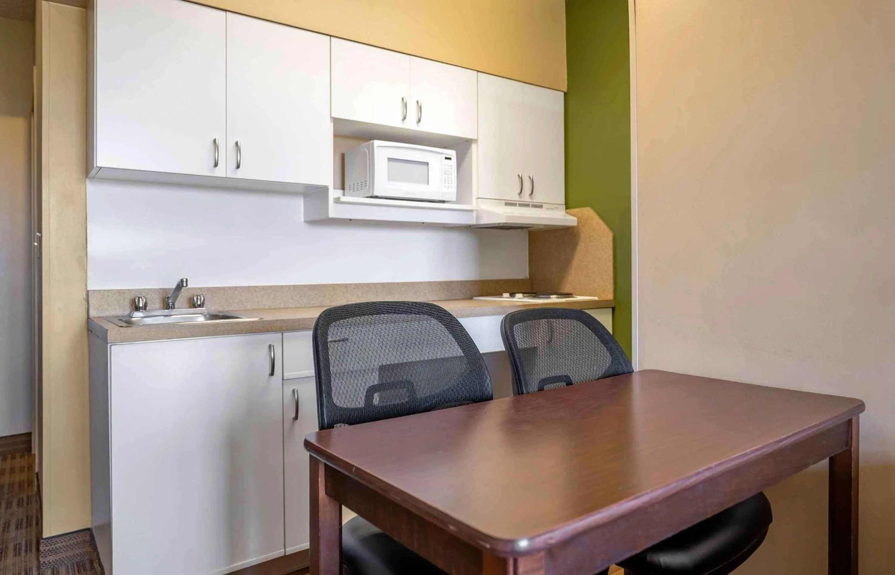Kitchen or kitchenette in Extended Stay America Suites - Chicago - Itasca