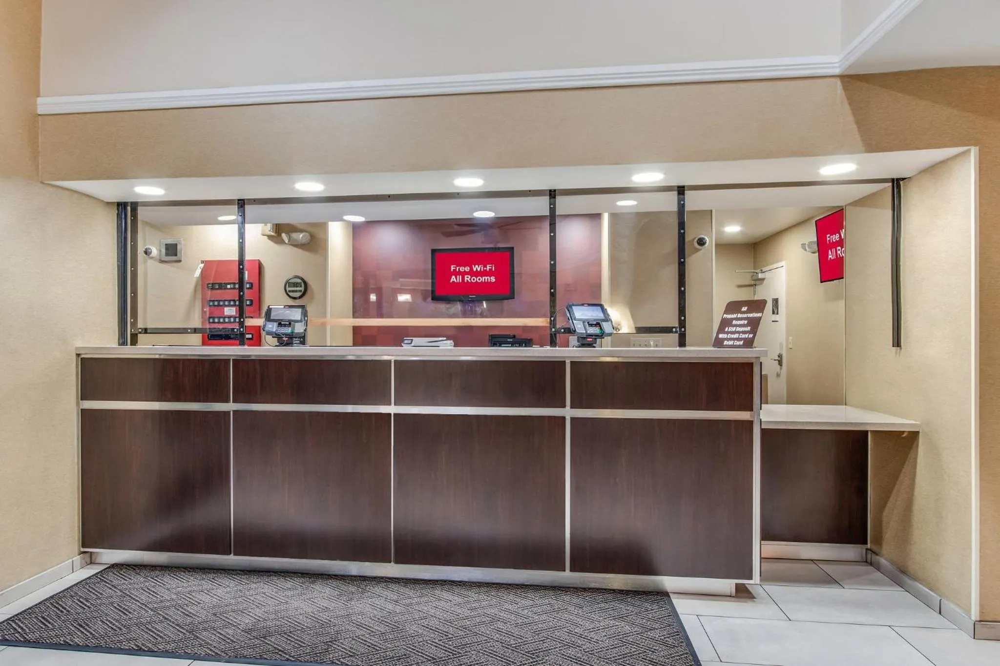 Lobby or reception in Red Roof Inn Phoenix North - I-17 at Bell Rd
