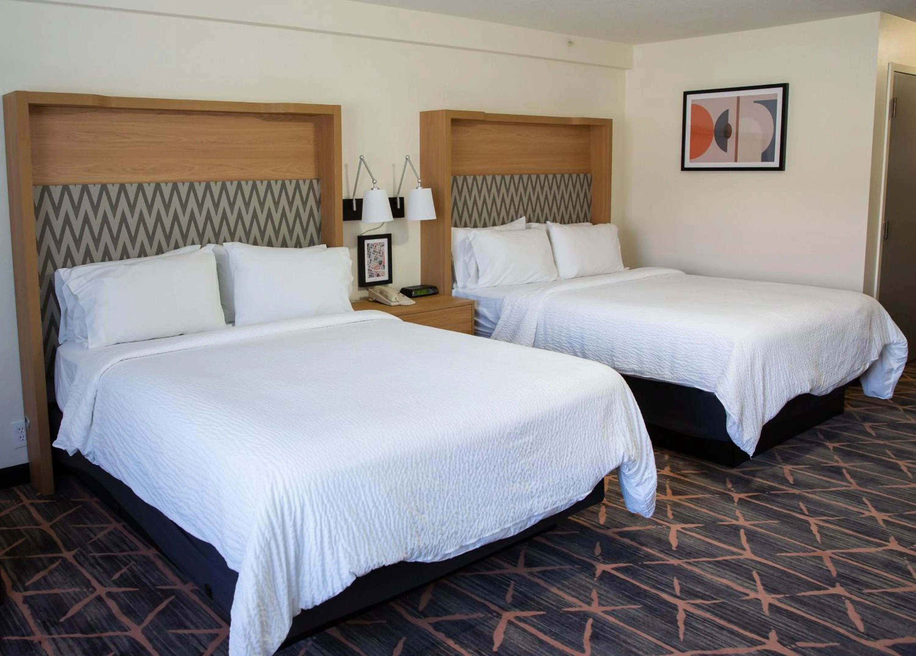 Photo of the whole room, Bed in Holiday Inn Redding by IHG