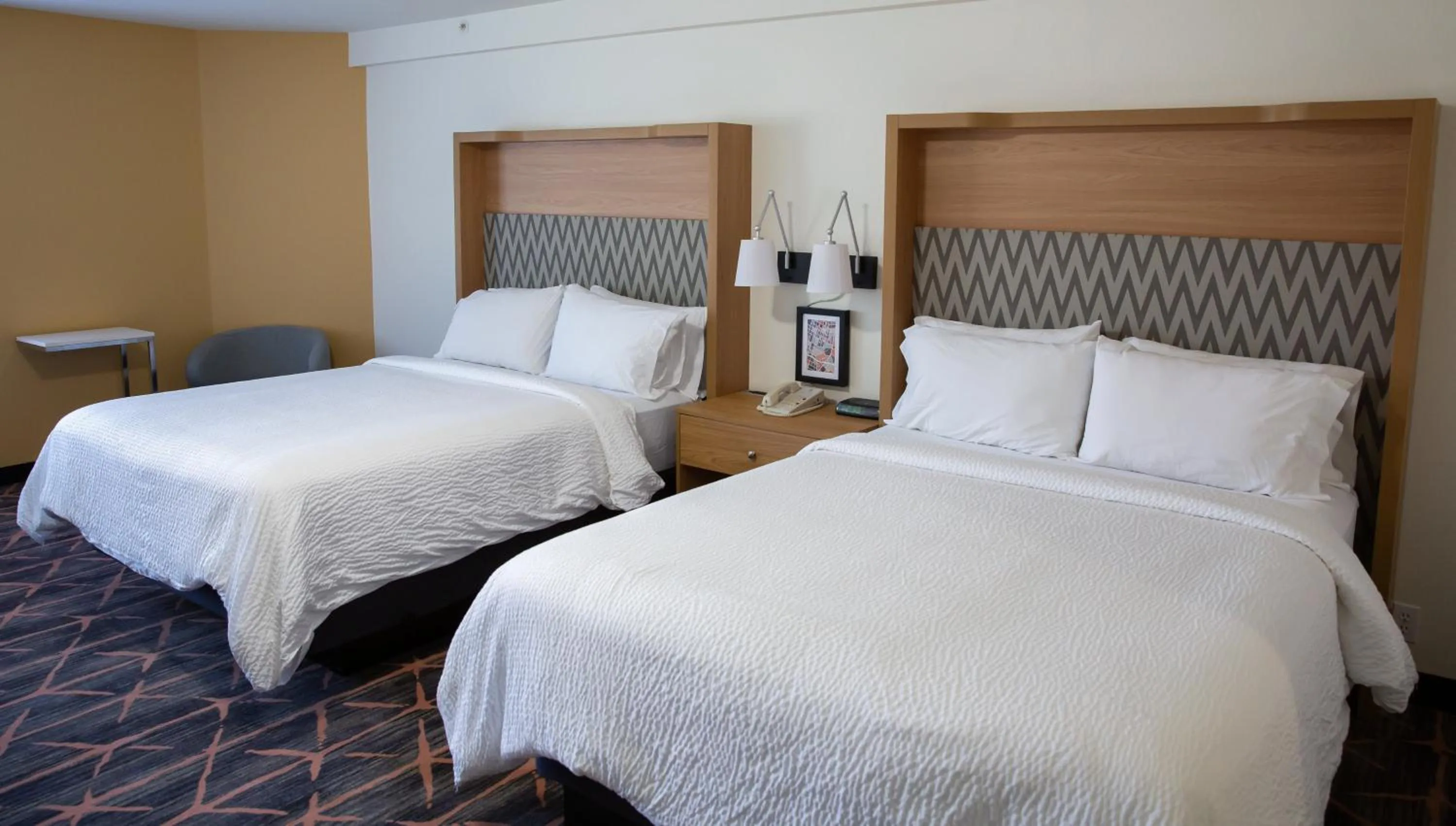 Photo of the whole room, Bed in Holiday Inn Redding by IHG