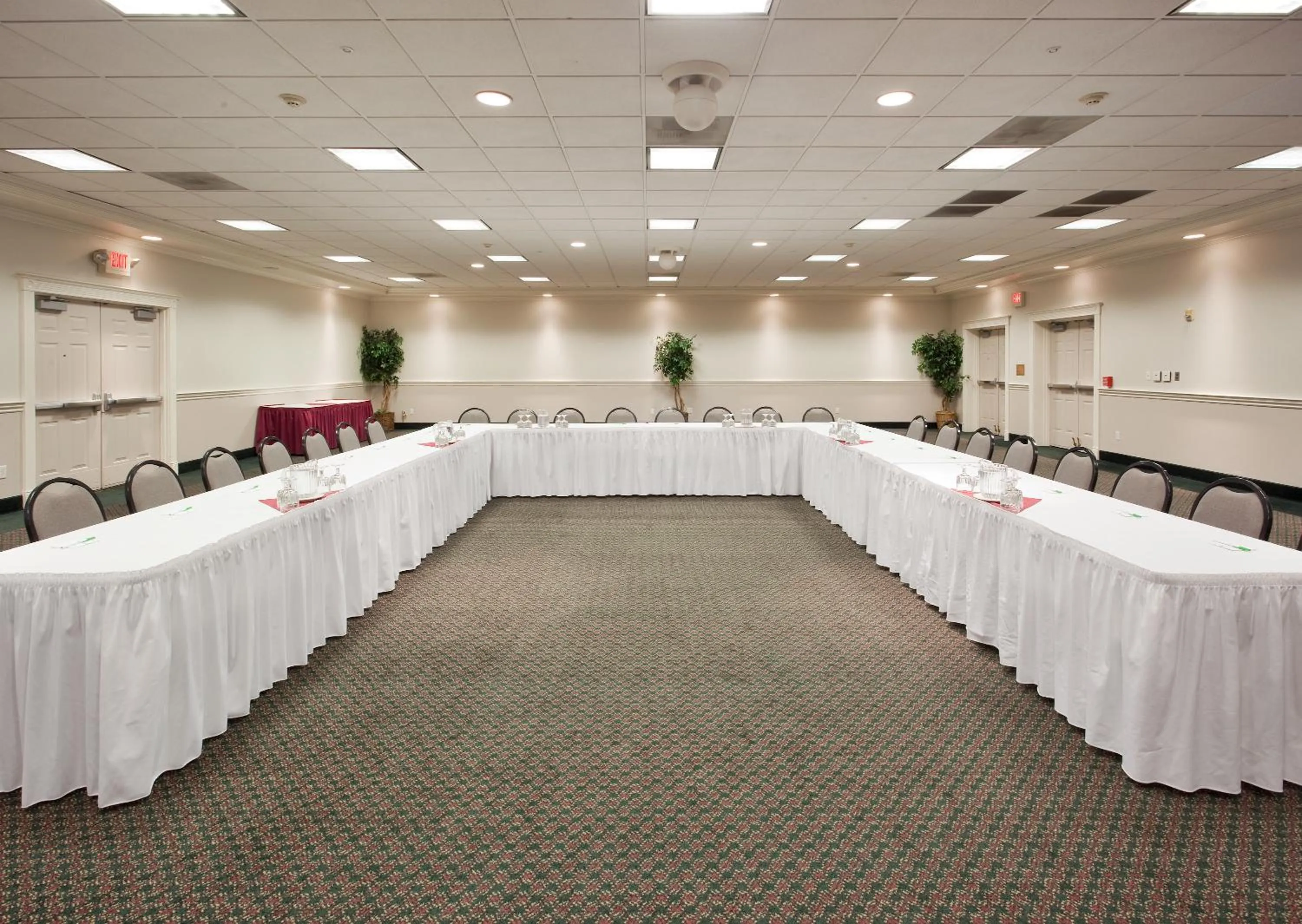 Meeting/conference room in Holiday Inn Redding by IHG