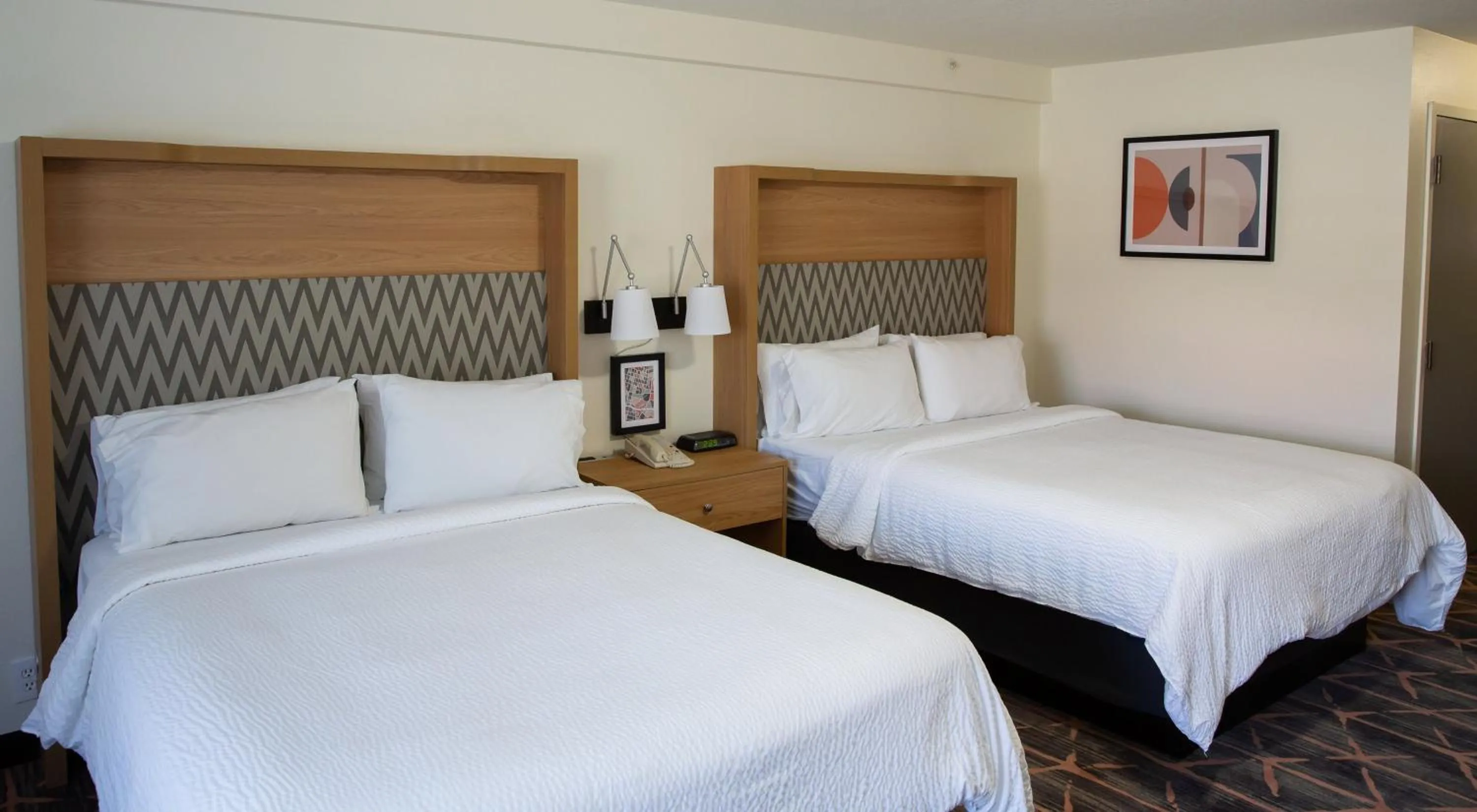 Photo of the whole room, Bed in Holiday Inn Redding by IHG