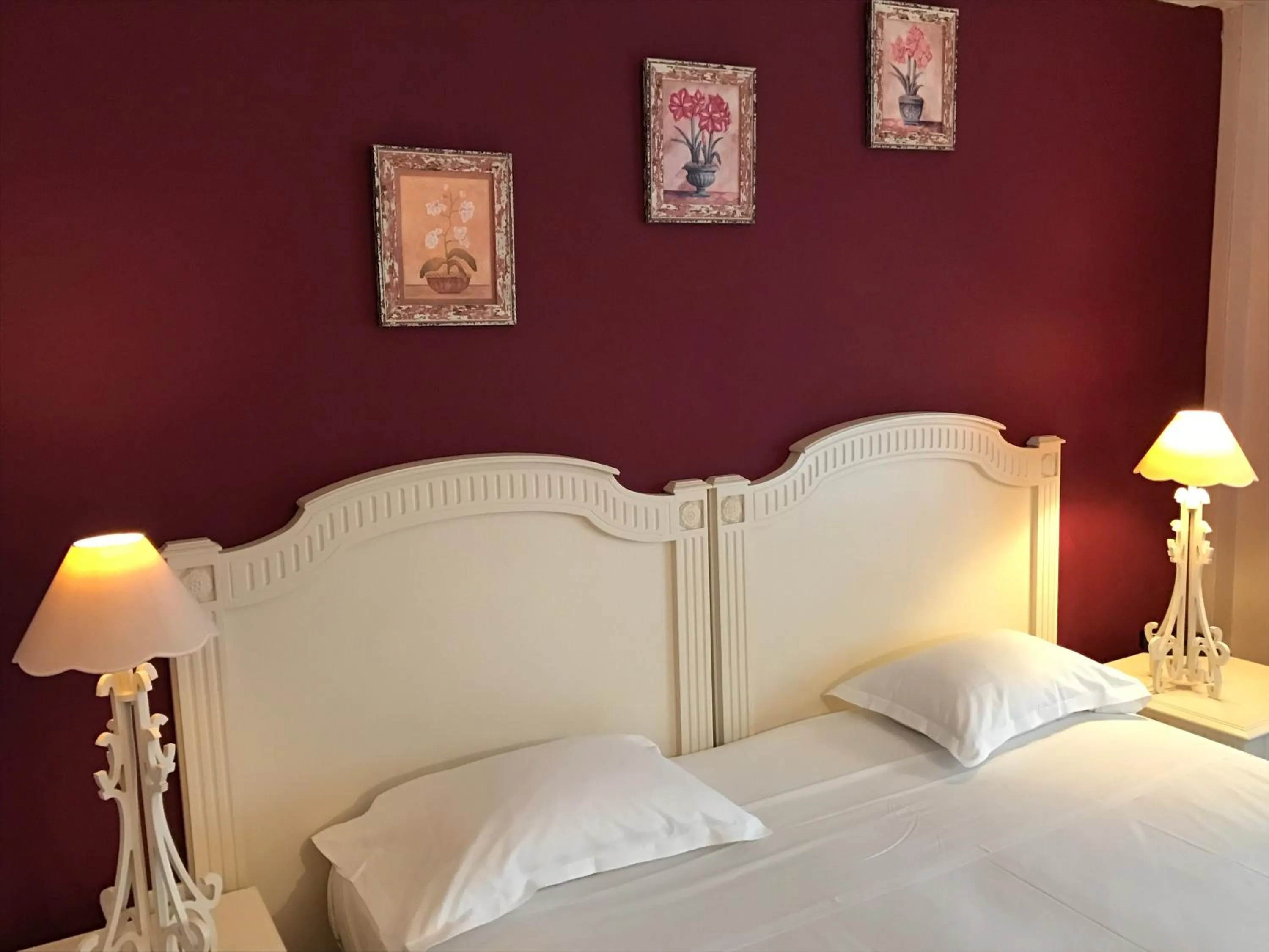 Bedroom in Hotel Le Festival