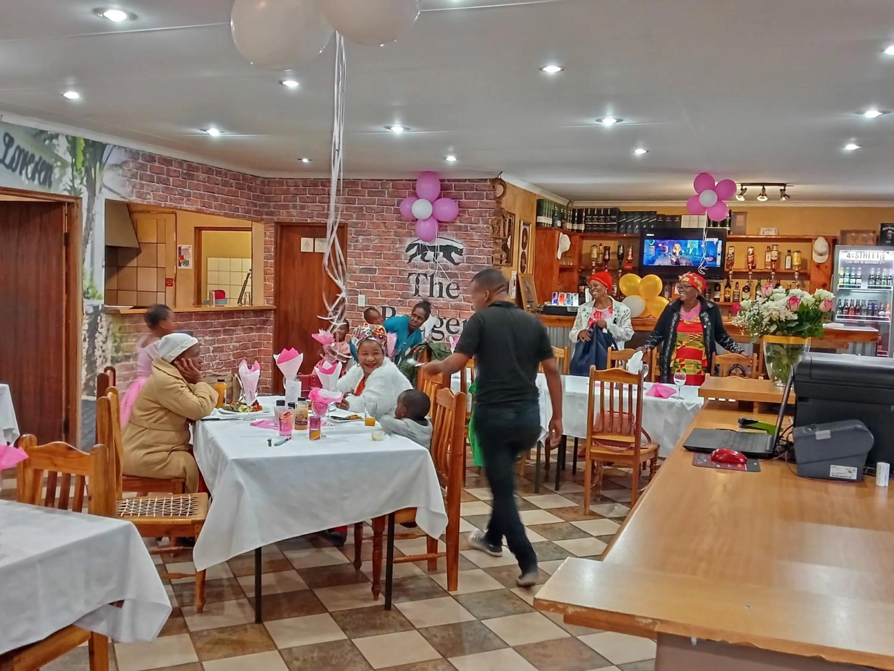 Restaurant/places to eat in Kuruman Hotel