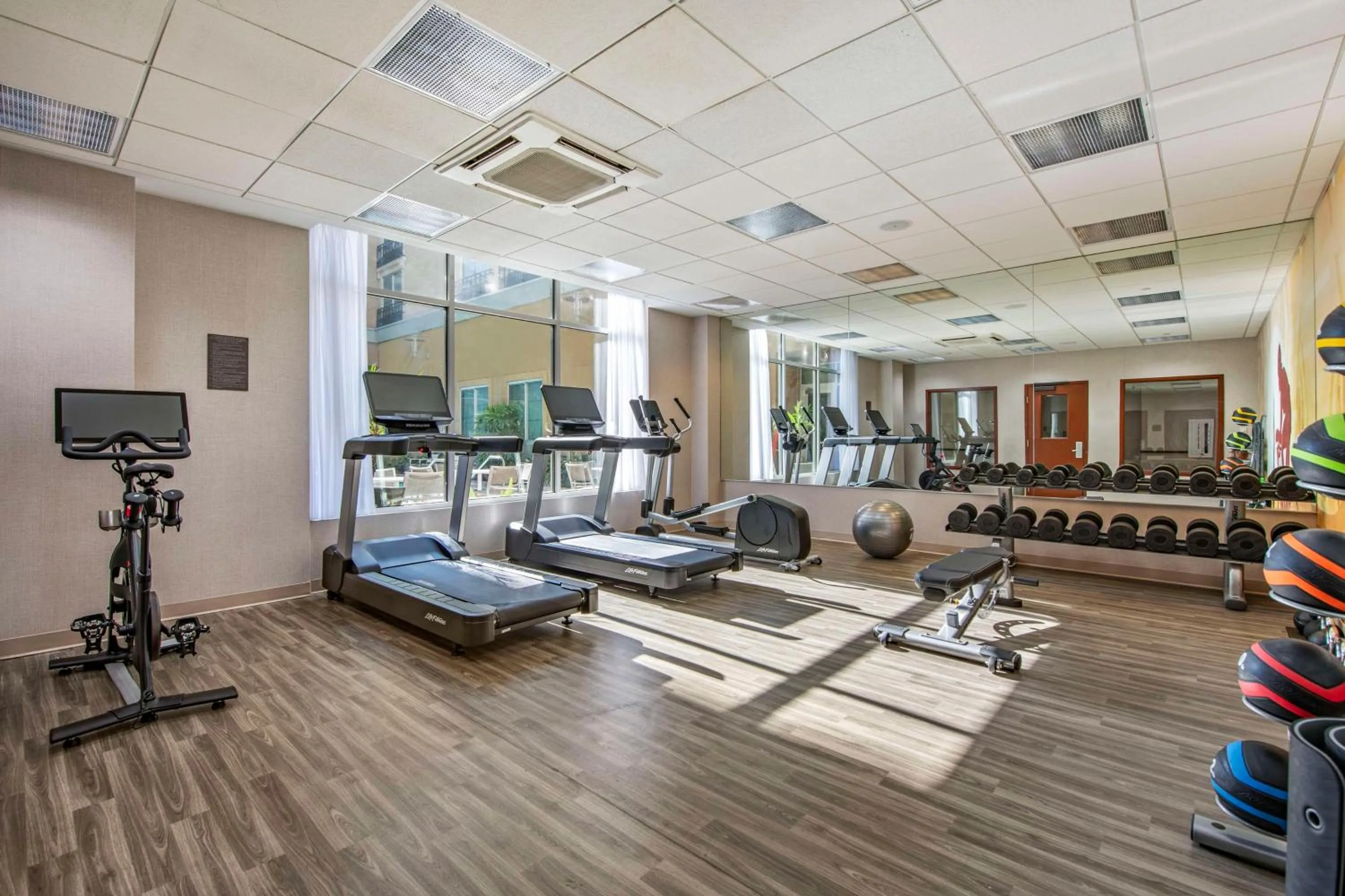Fitness centre/facilities in Hyatt Place Riverside Downtown