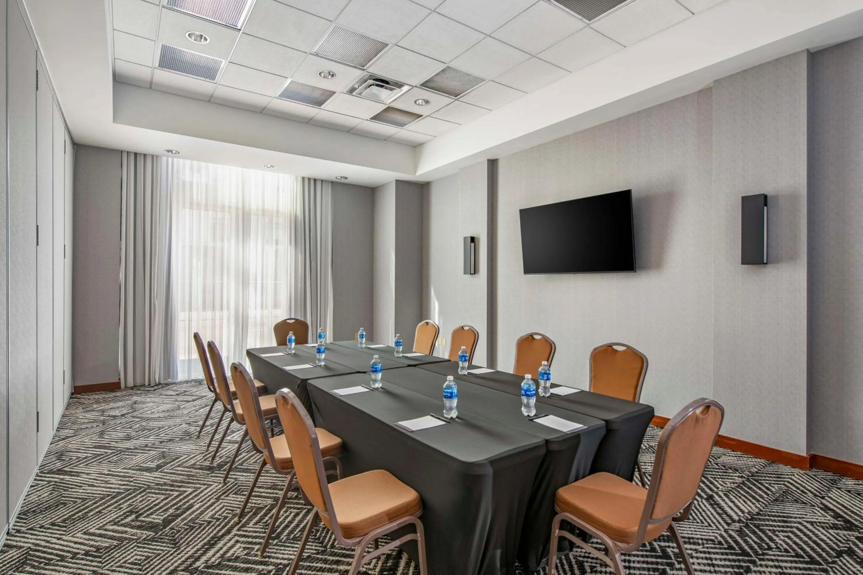 Meeting/conference room in Hyatt Place Riverside Downtown