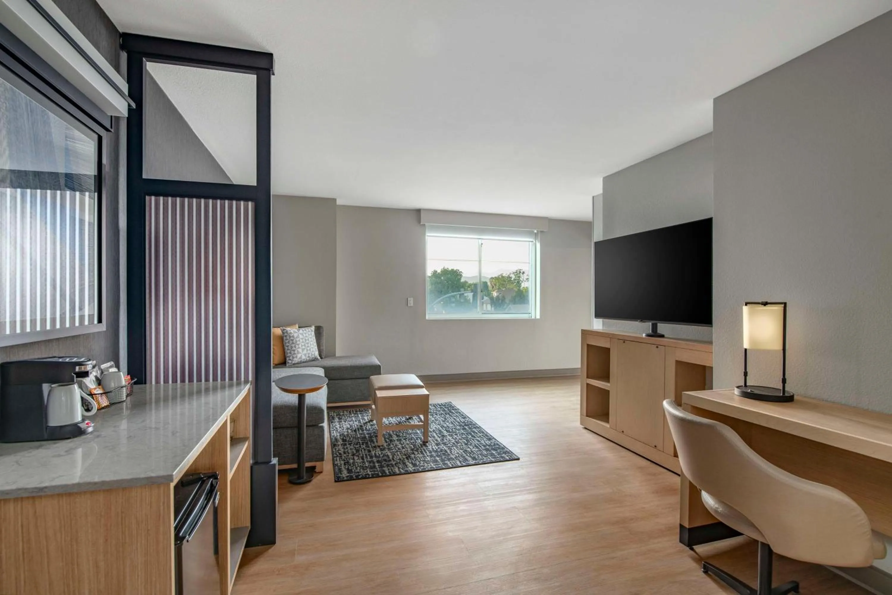 Bedroom in Hyatt Place Riverside Downtown