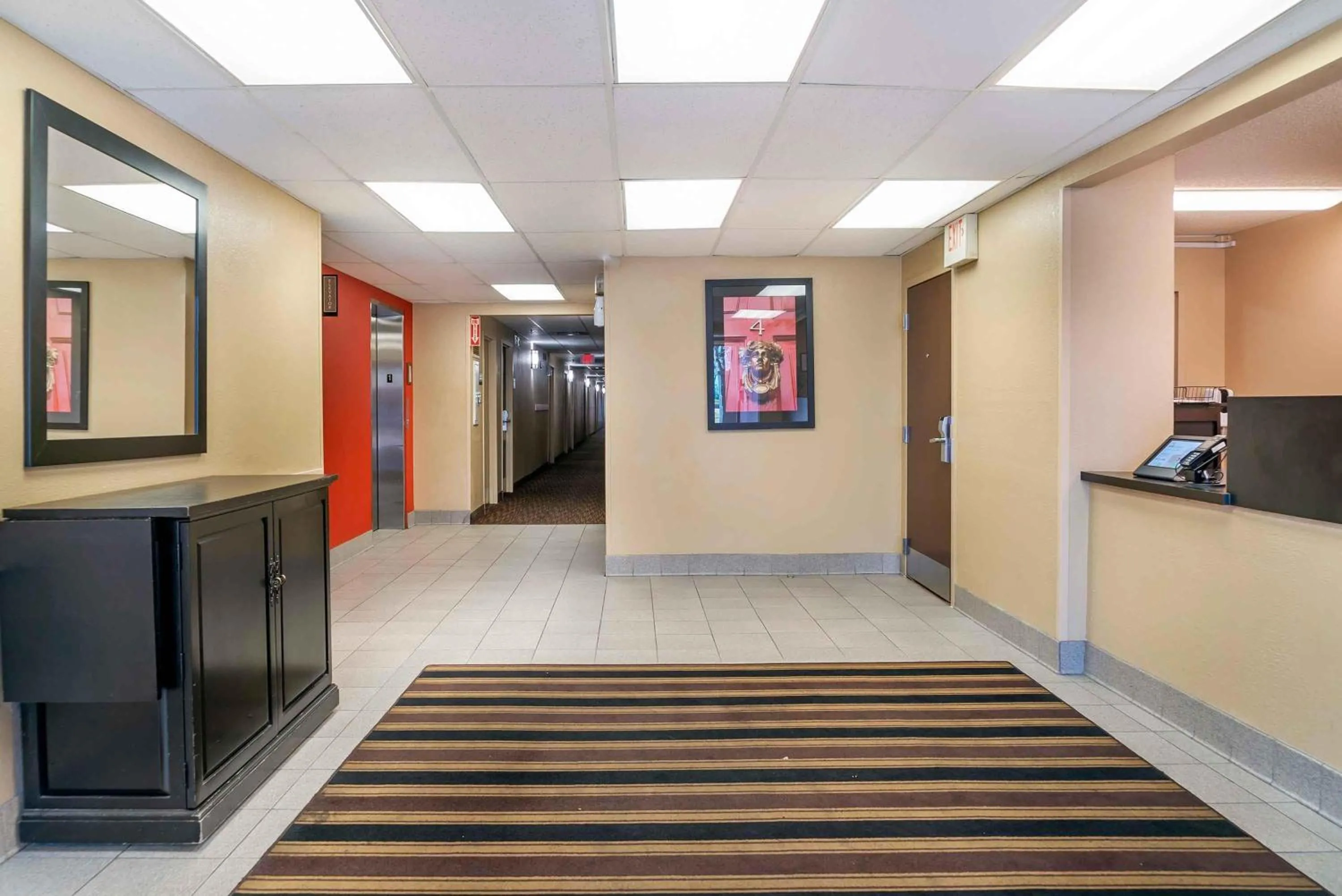 Lobby or reception in Extended Stay America Suites - Toledo - Holland