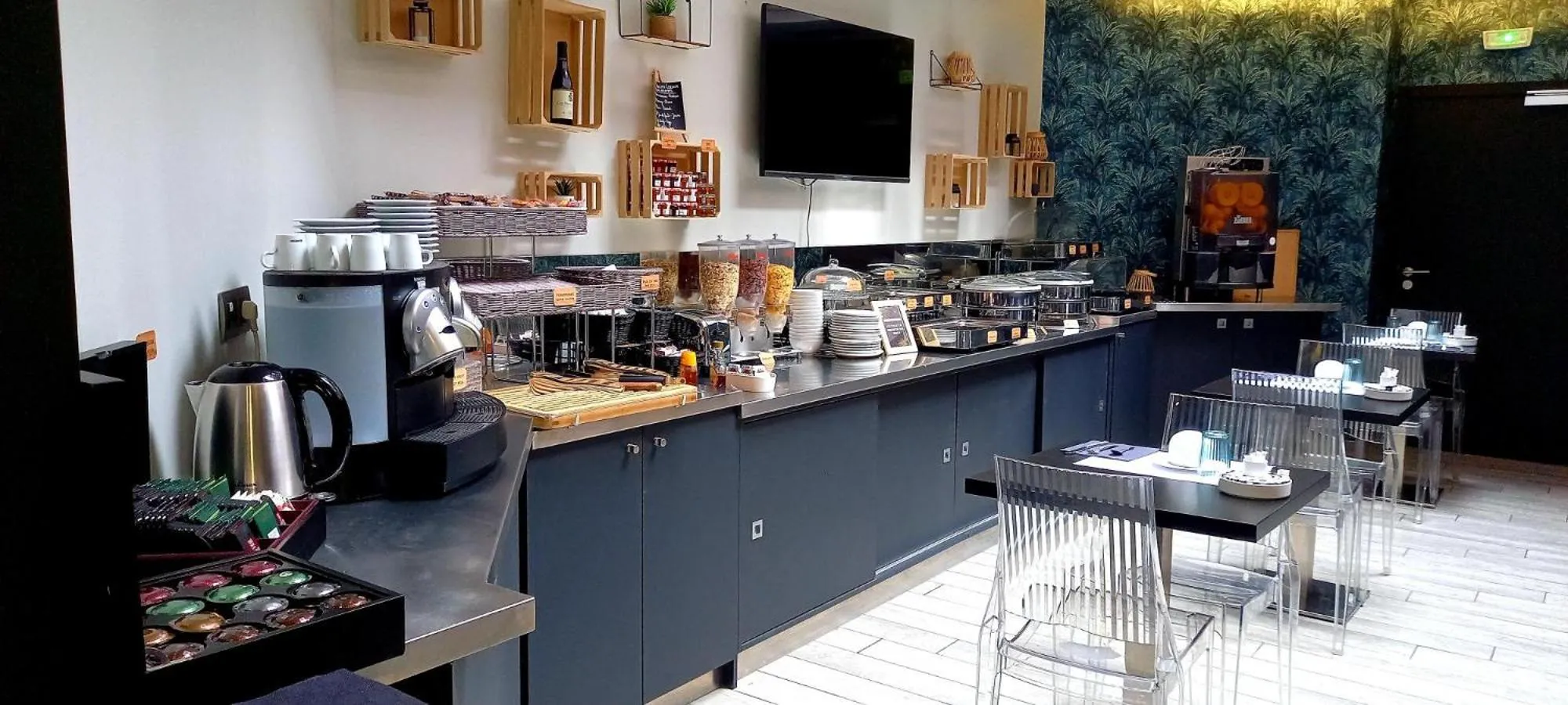 Breakfast in Hôtel Boutique Richelieu, Lyon Gare Part-Dieu