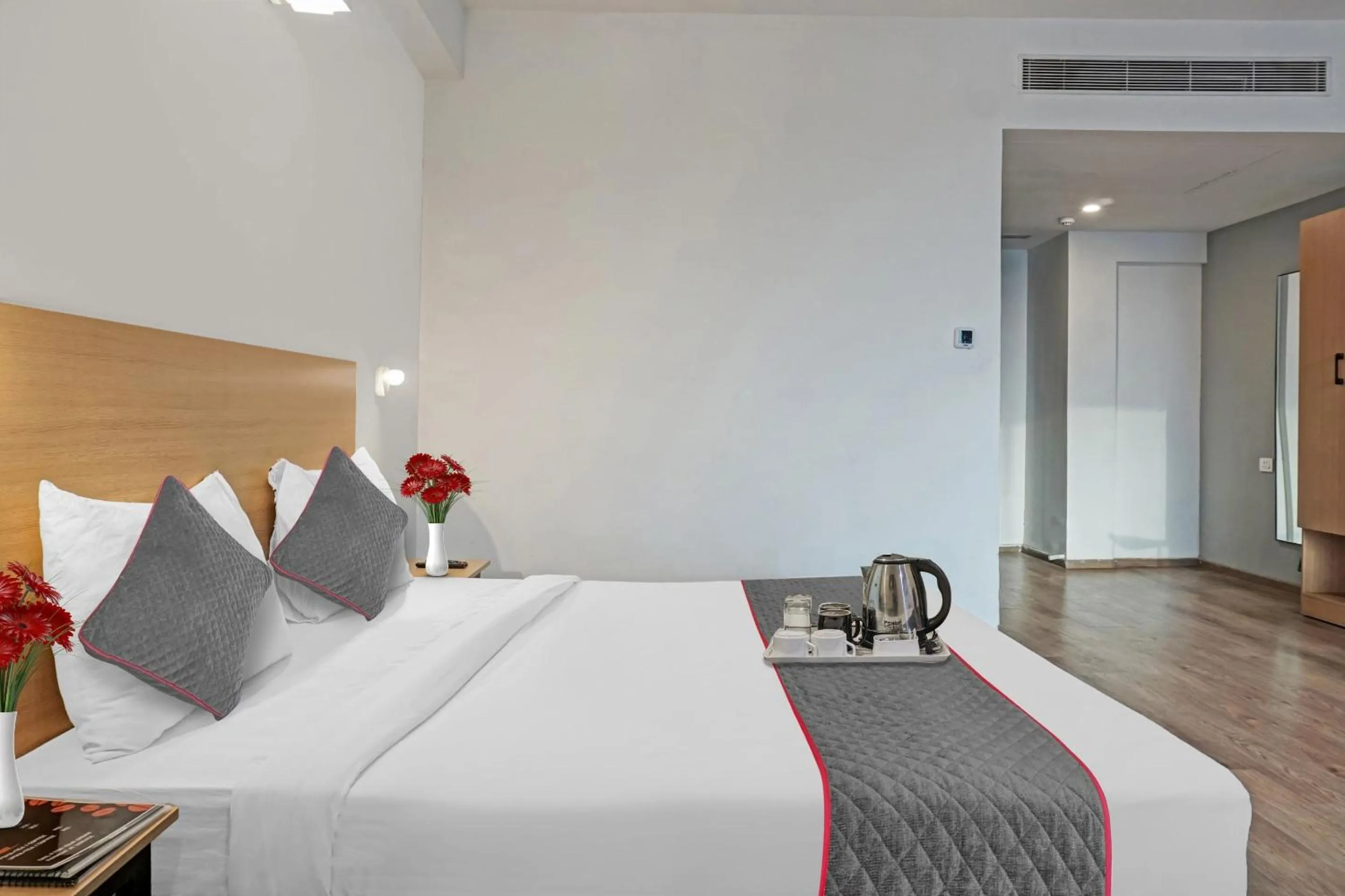 Bedroom, Bed in Townhouse Somani TC