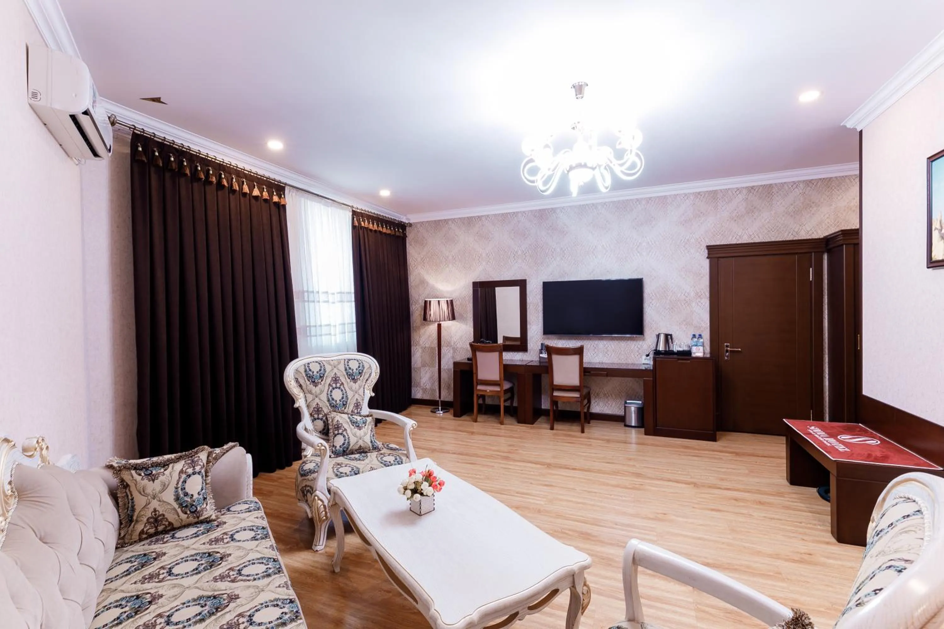 TV and multimedia in Simma Hotel Spa & Waterpark