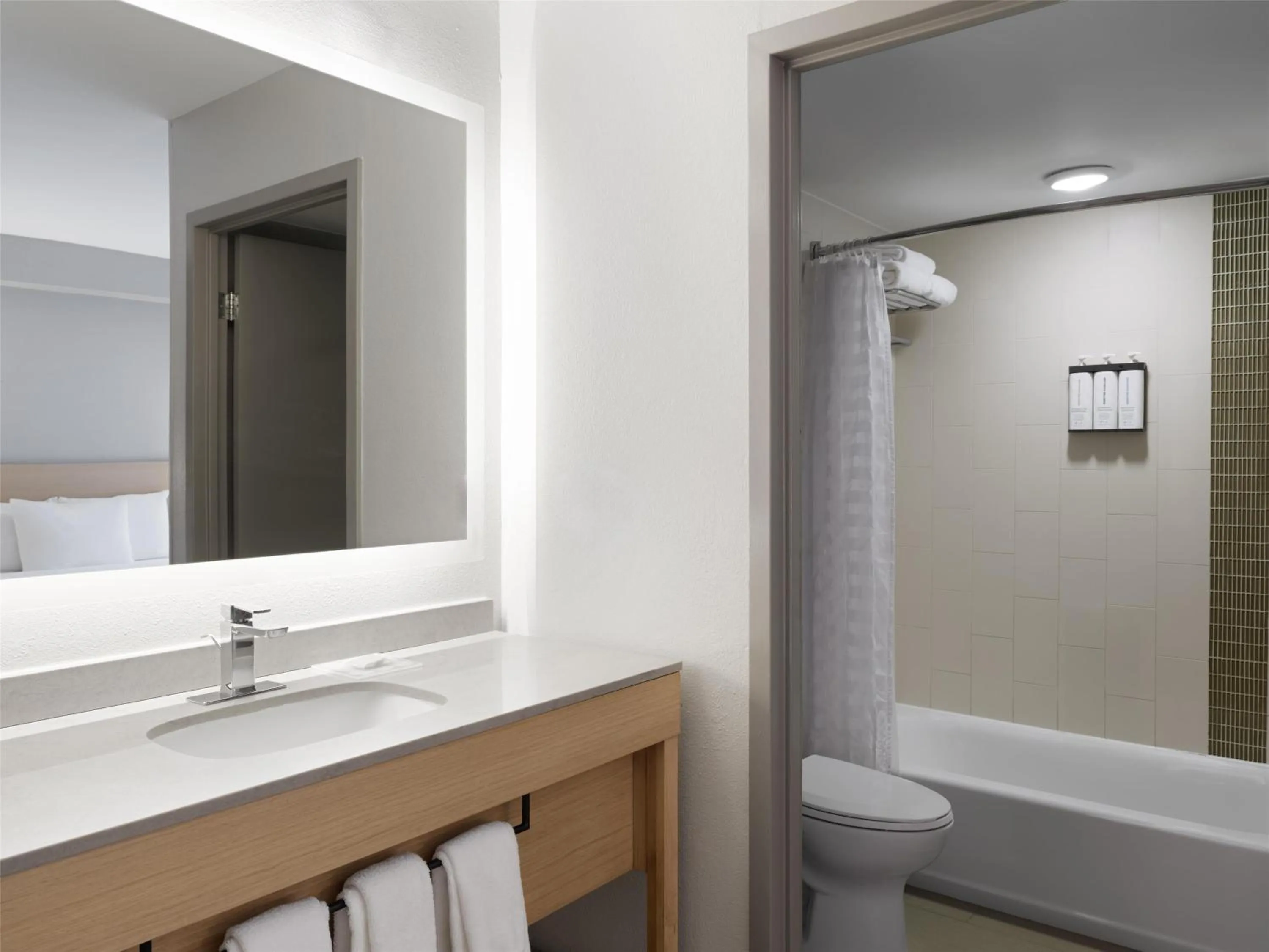 Bathroom in Hyatt Place Dallas Park Central