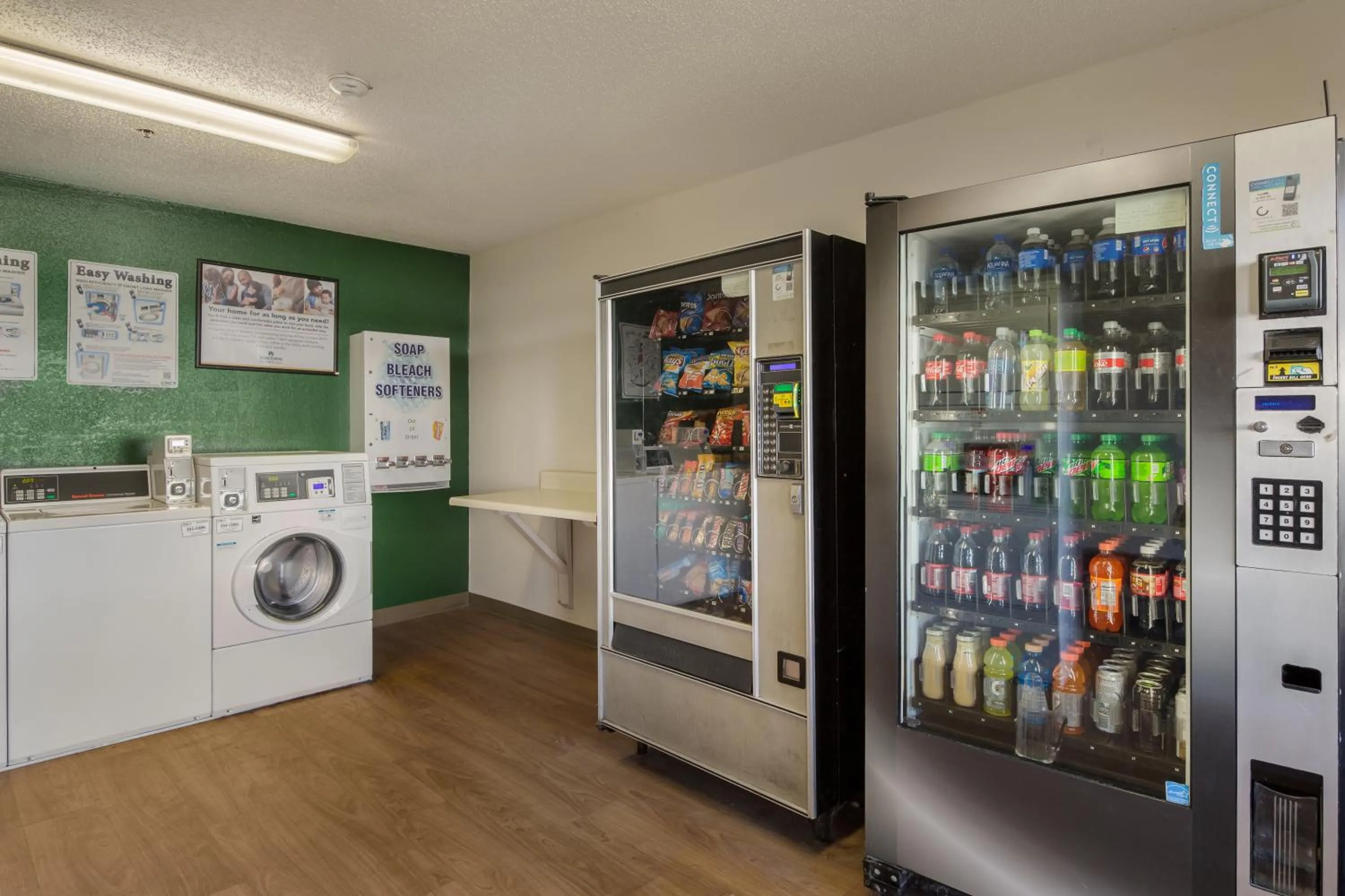 Other in HomeTowne Studios by Red Roof Spartanburg - Asheville Highway