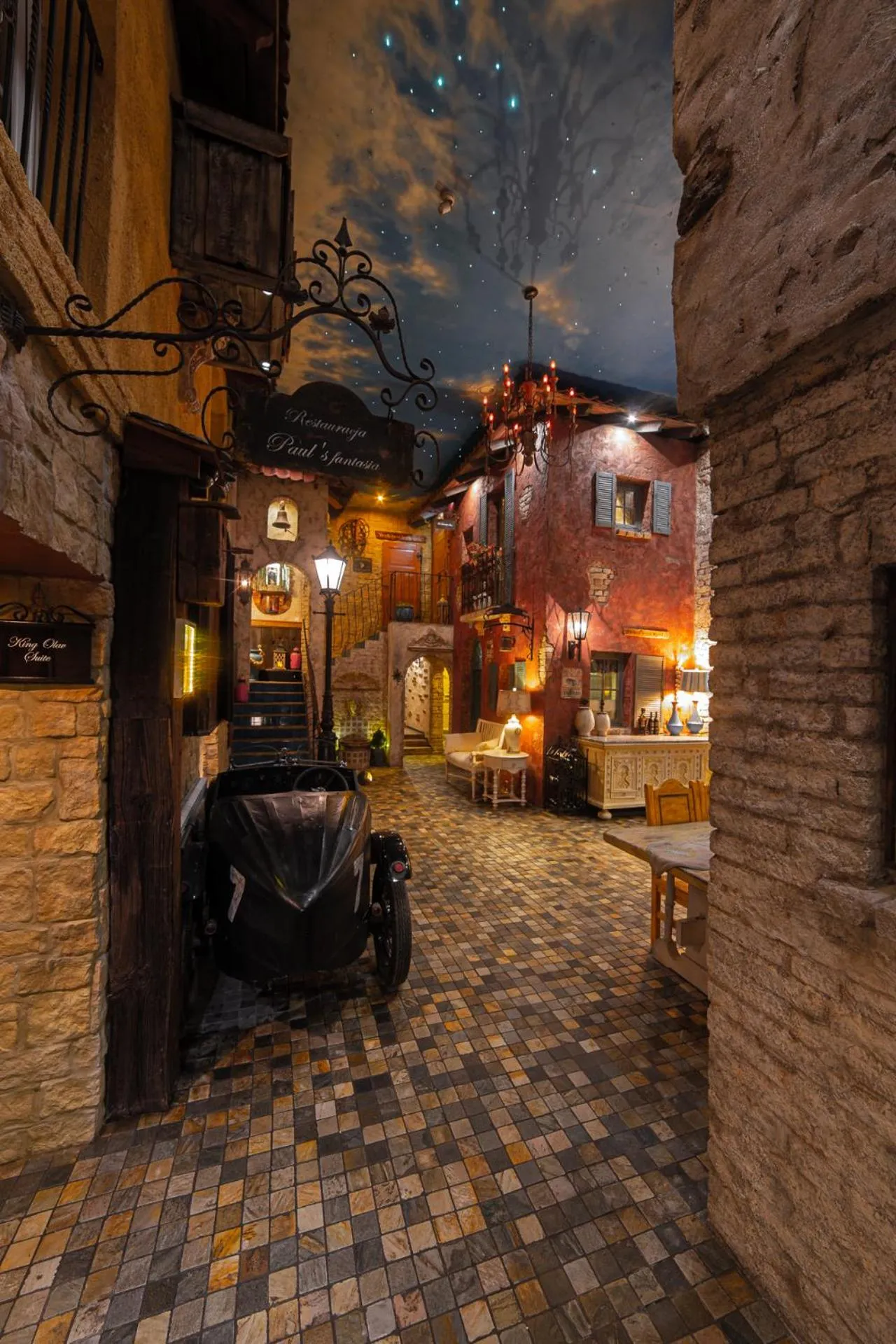 Lounge or bar in Paul's Fantasia Boutique Suites