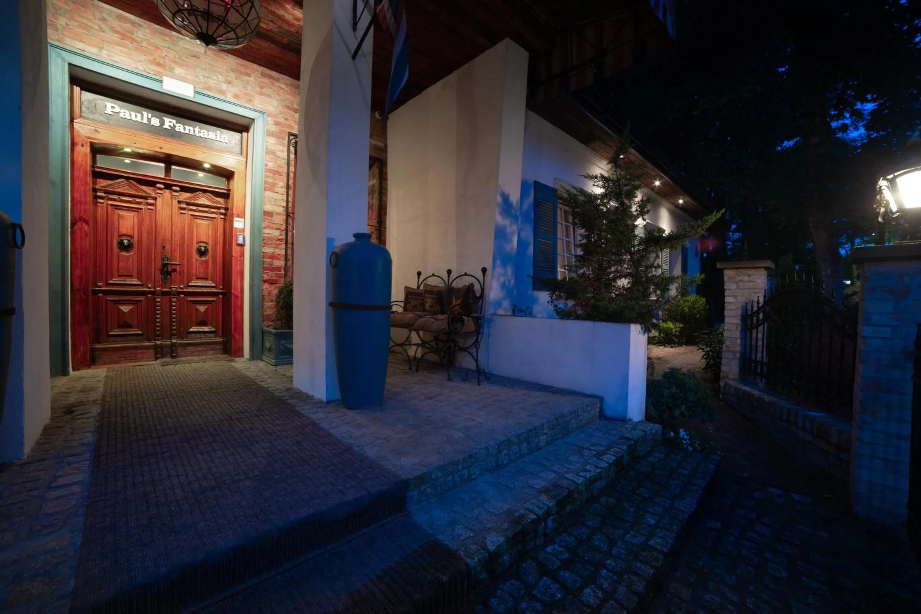 Facade/entrance in Paul's Fantasia Boutique Suites