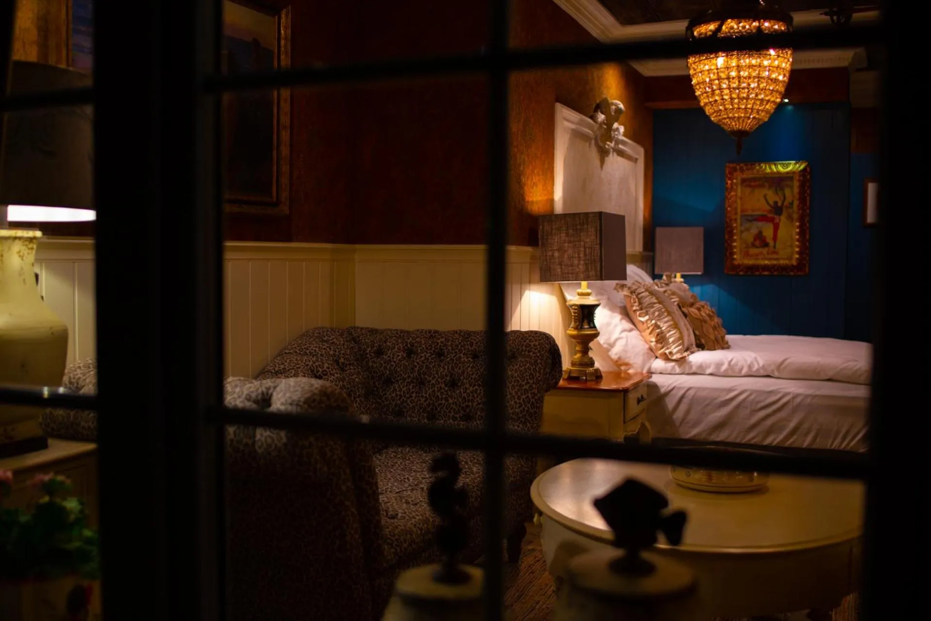 Decorative detail, Bed in Paul's Fantasia Boutique Suites