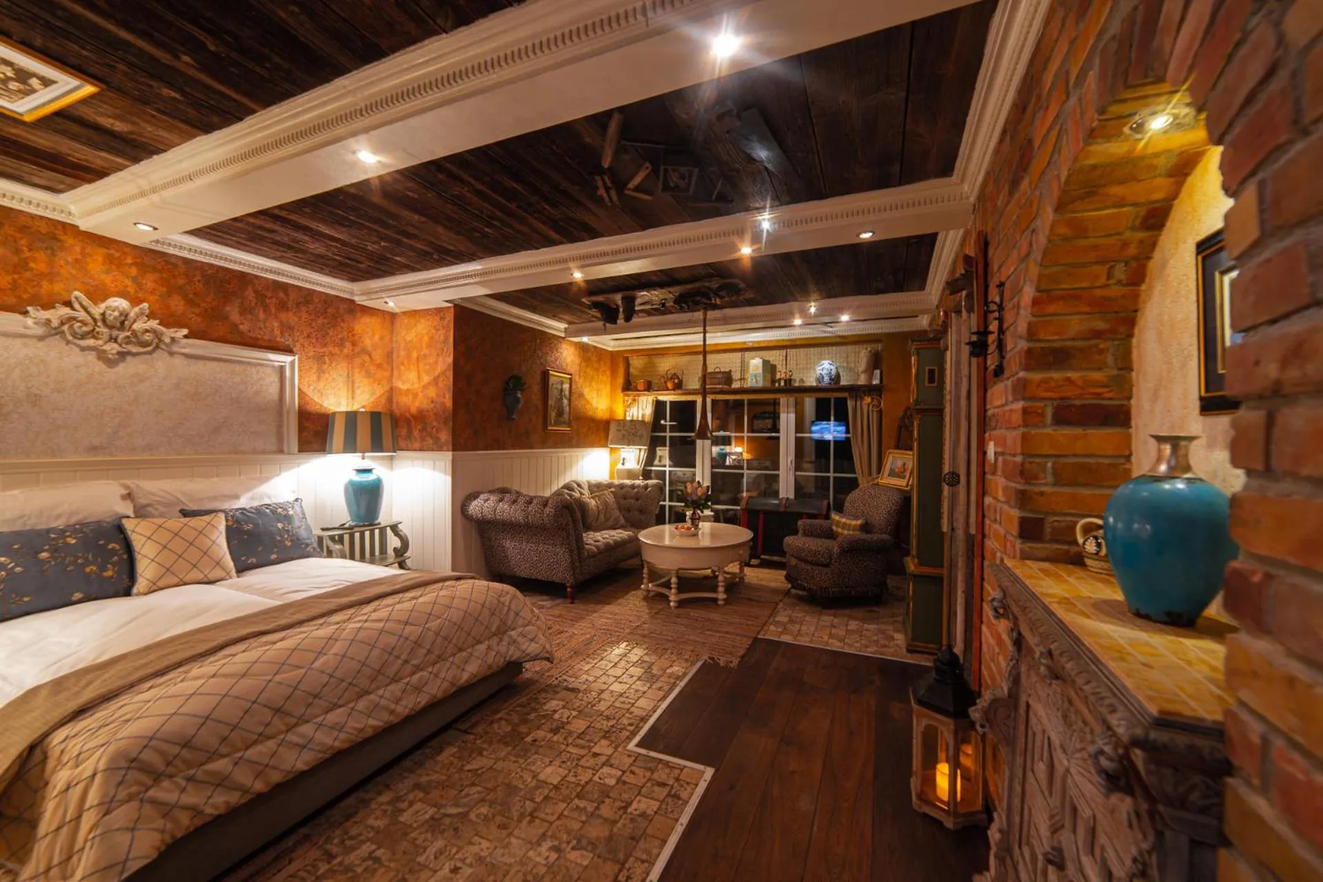 Photo of the whole room, Bed in Paul's Fantasia Boutique Suites