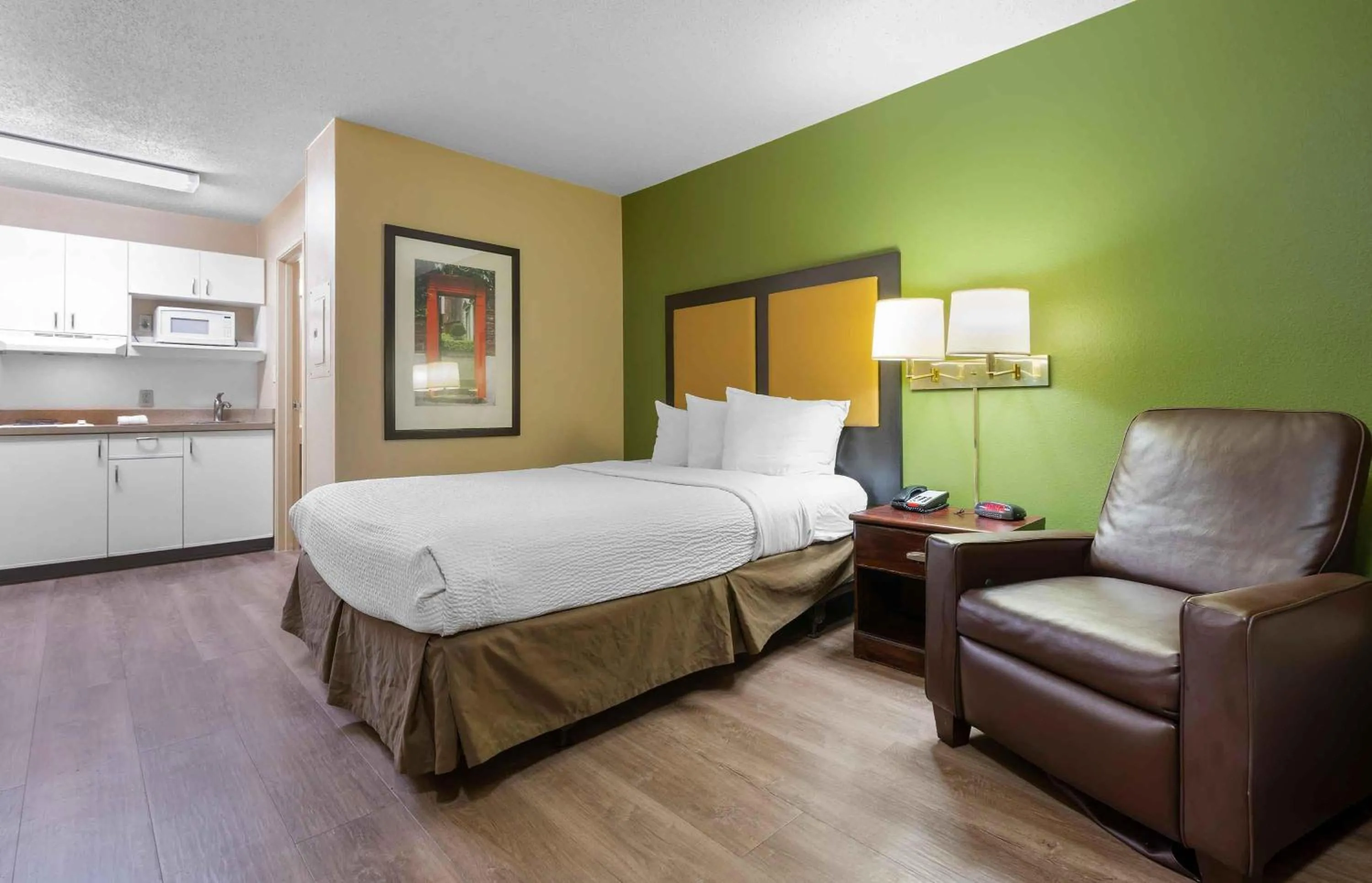 Bedroom, Bed in Extended Stay America Suites - Cincinnati - Springdale - I-275