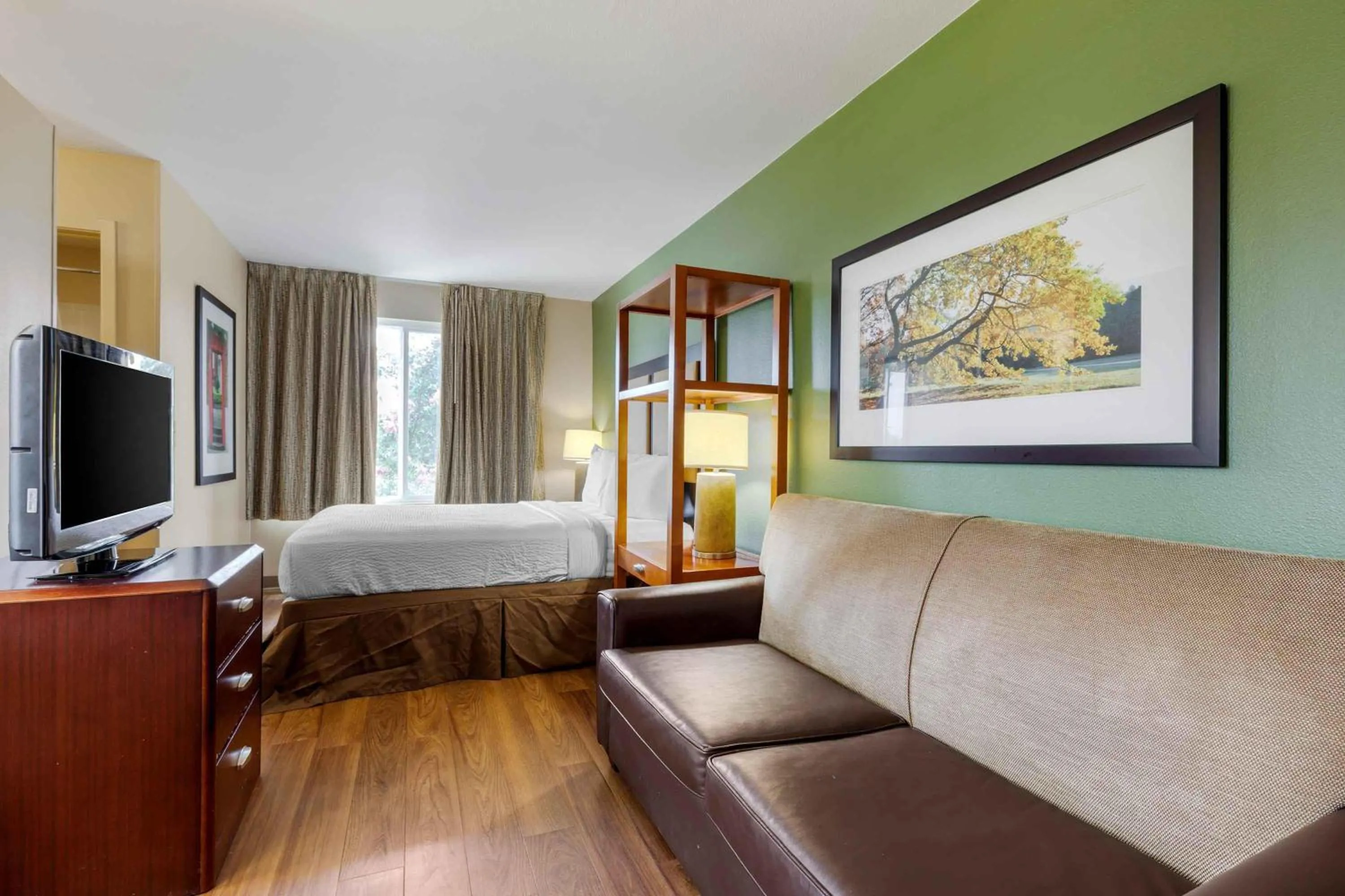 Bedroom, Bed in Extended Stay America Suites - Dallas - Las Colinas - Green Park Dr