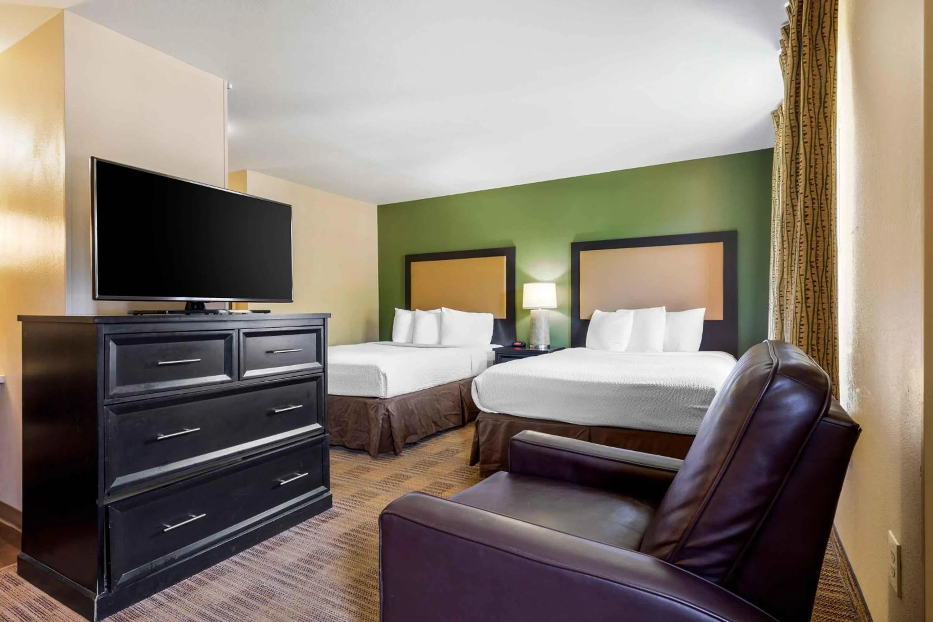 Bedroom, Bed in Extended Stay America Suites - Dallas - Las Colinas - Green Park Dr