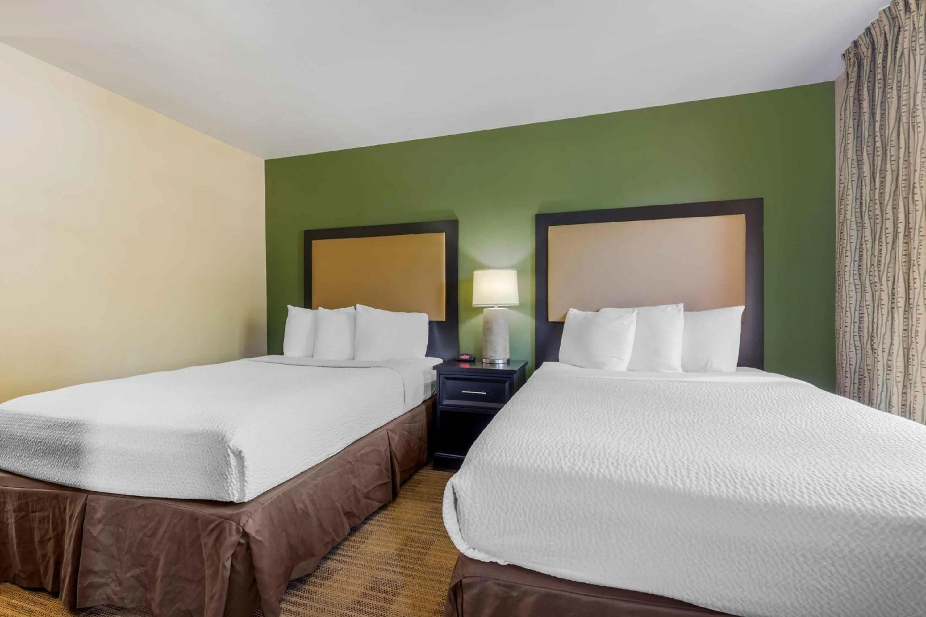 Bedroom, Bed in Extended Stay America Suites - Dallas - Las Colinas - Green Park Dr