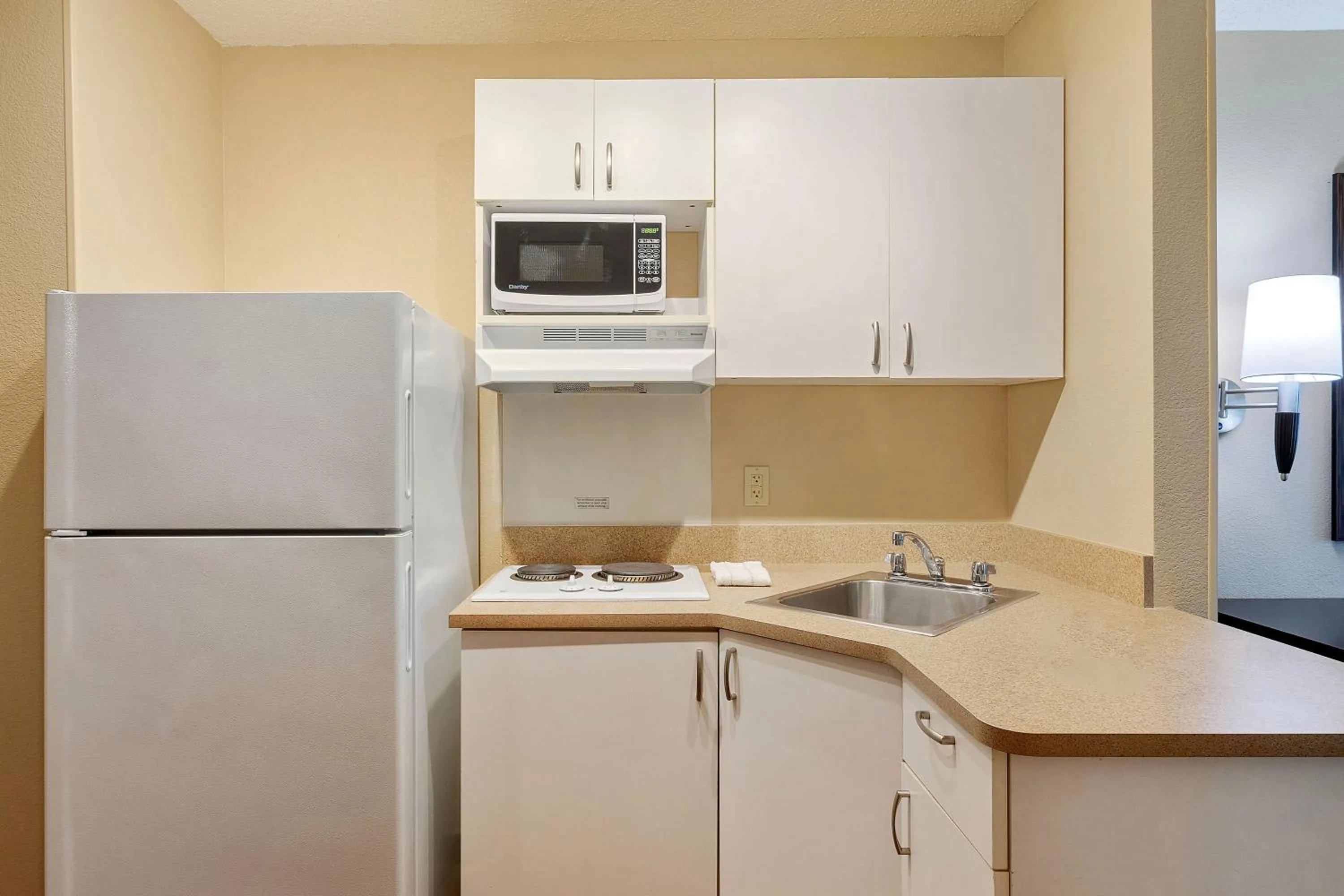 Kitchen or kitchenette in Extended Stay America Suites - Washington, DC - Springfield