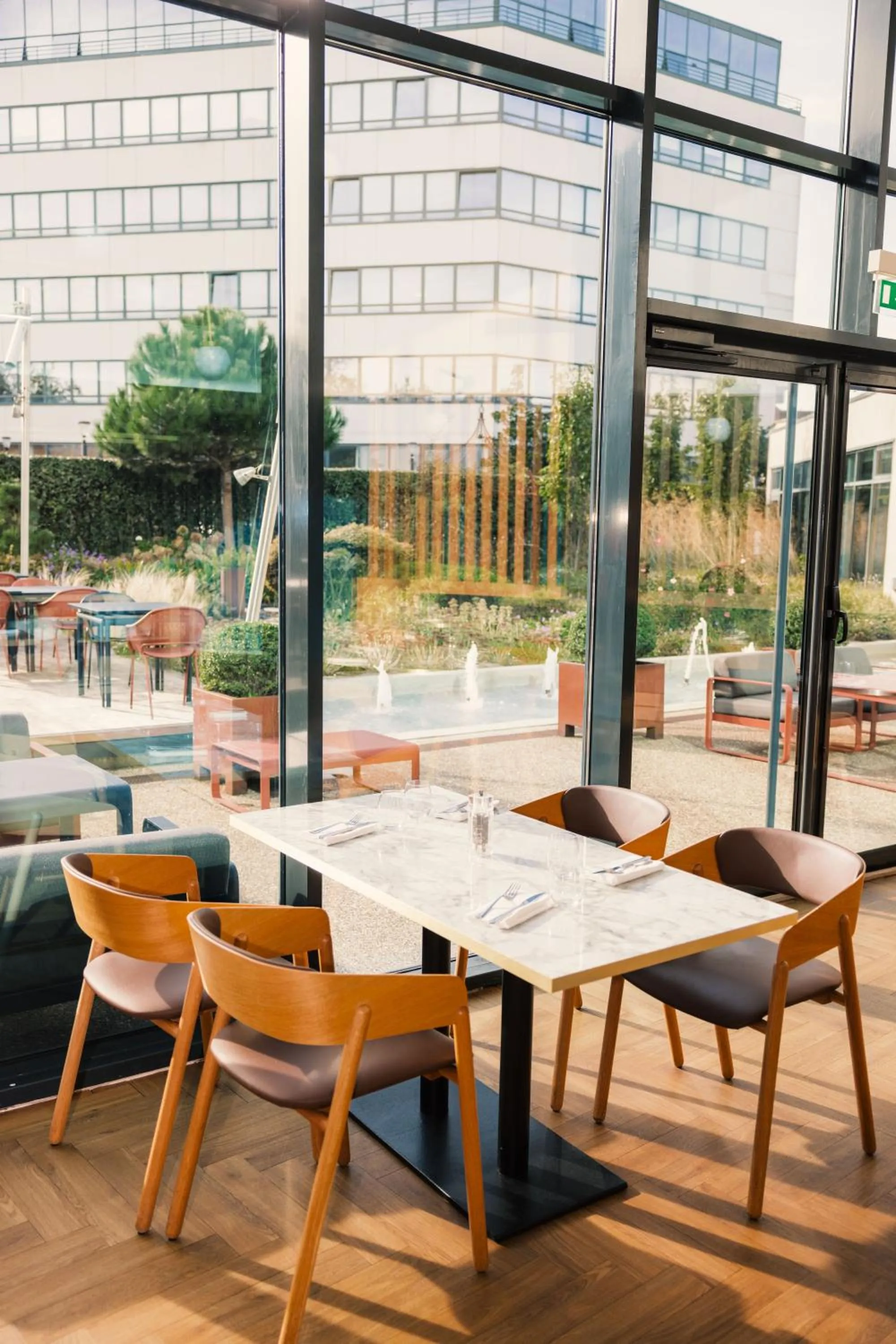 Restaurant/places to eat in Novotel Le Havre Centre Gare