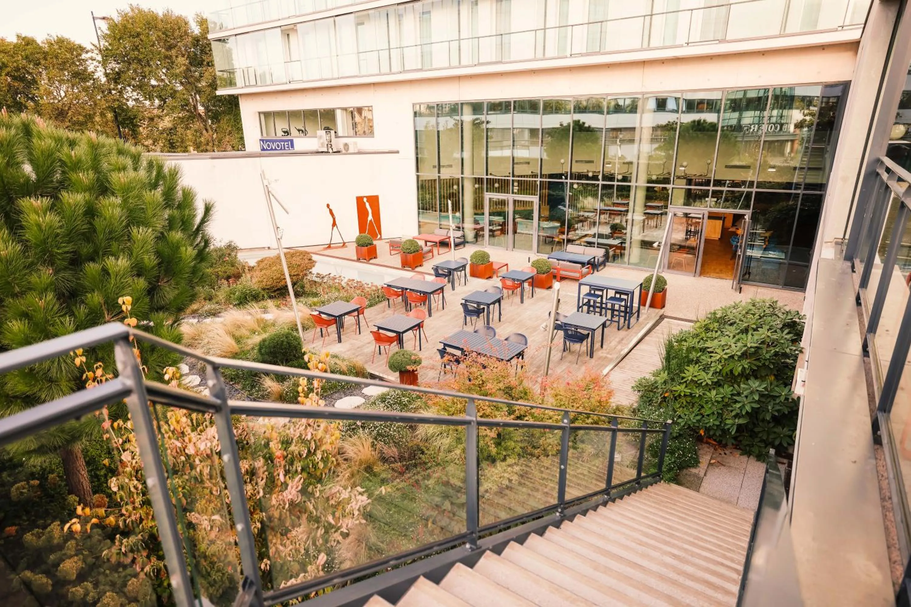 Patio in Novotel Le Havre Centre Gare