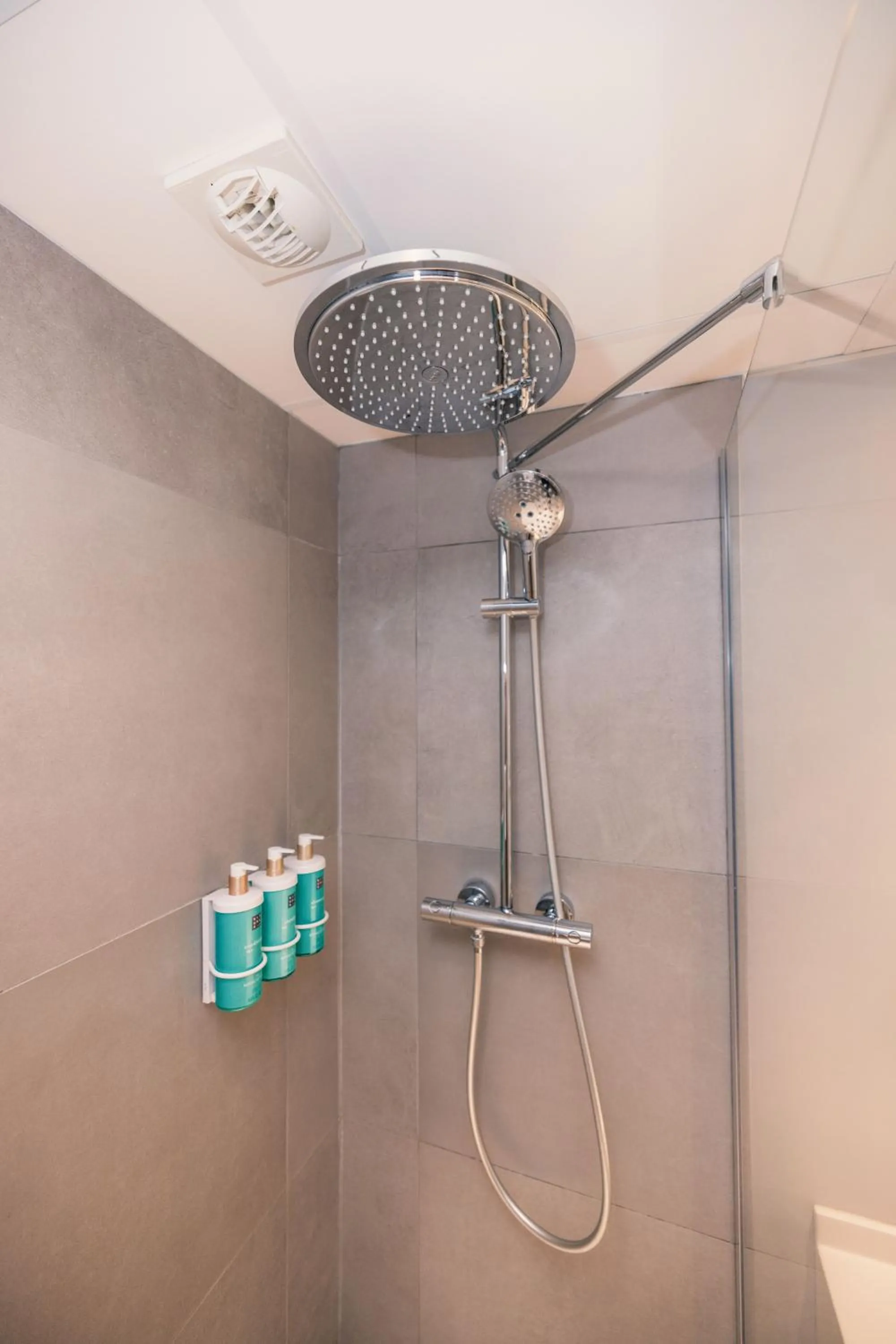 Bathroom in Novotel Le Havre Centre Gare