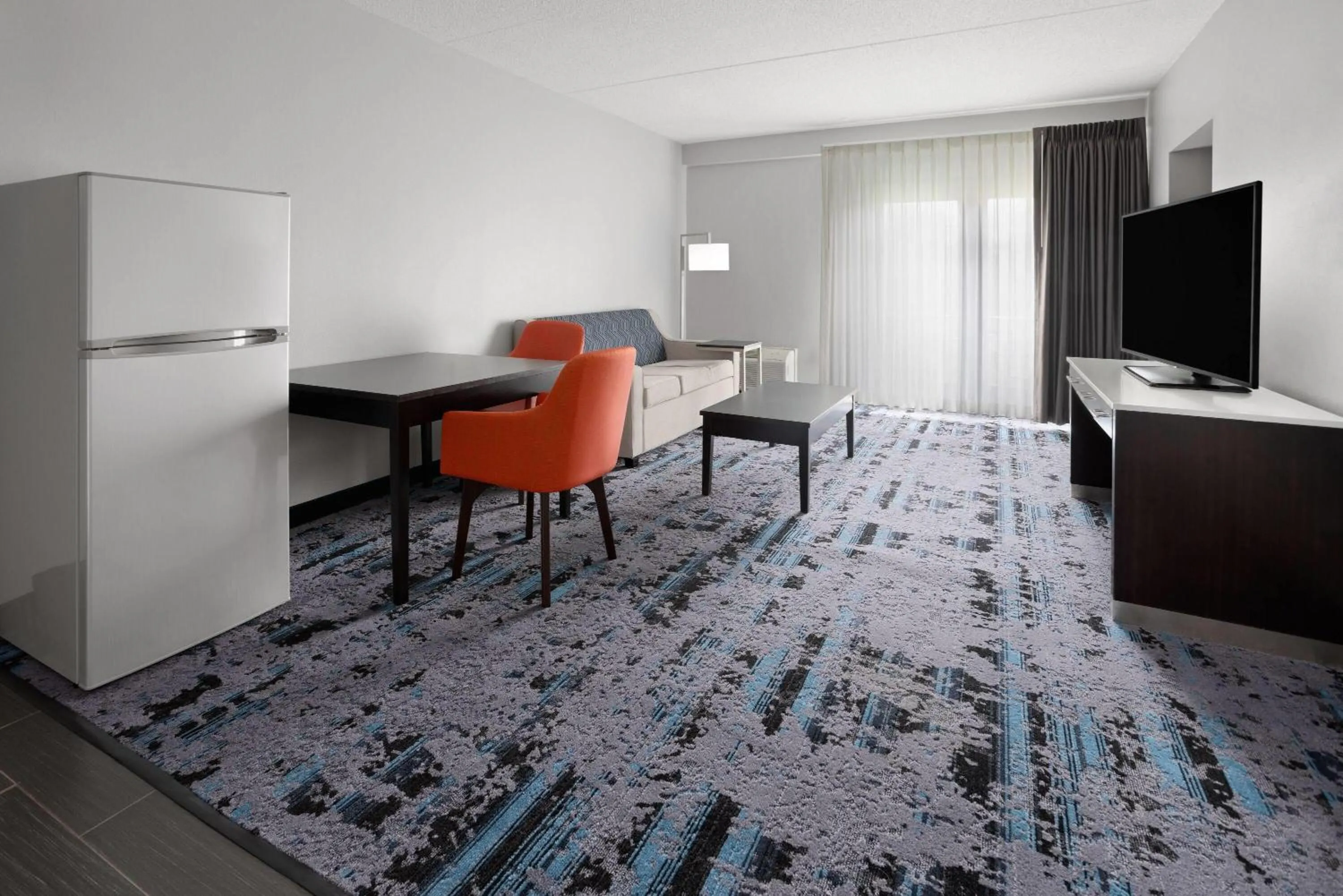 TV and multimedia in Hawthorn Extended Stay by Wyndham Chambersburg