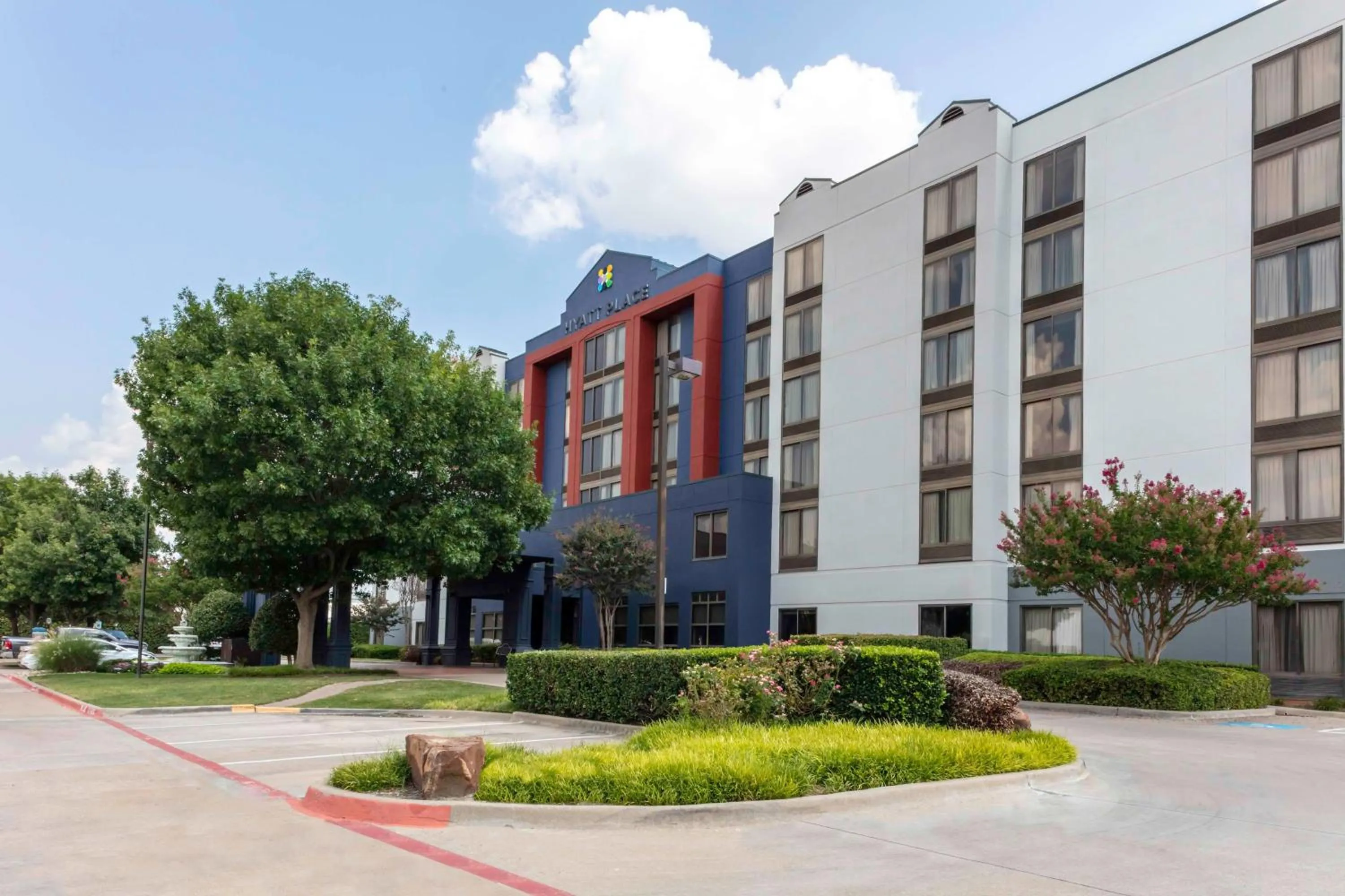 Property building in Hyatt Place-Dallas/Arlington