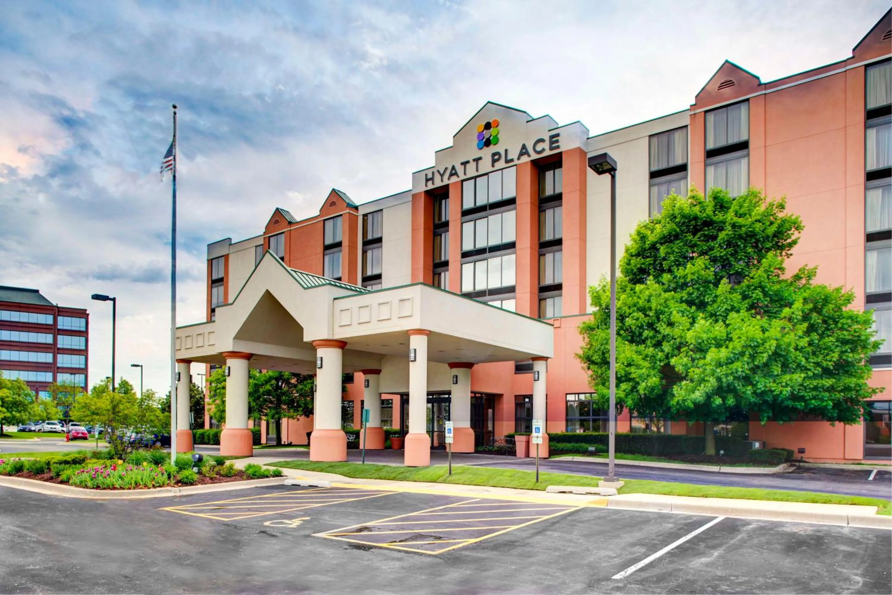 Property building in Hyatt Place Cincinnati Airport