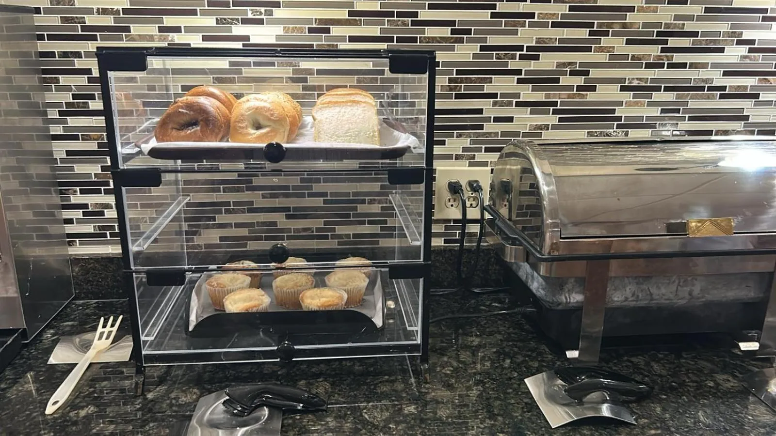 Breakfast in Rodeway Inn