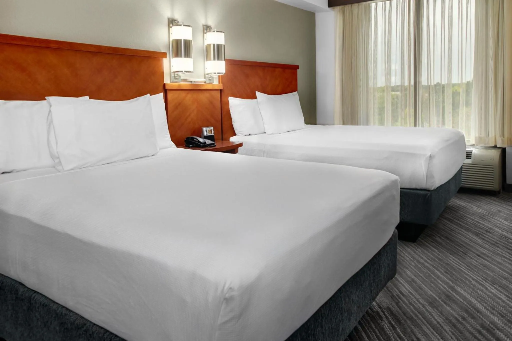 Photo of the whole room, Bed in Candlewood Suites - Cincinnati Northeast - Mason by IHG