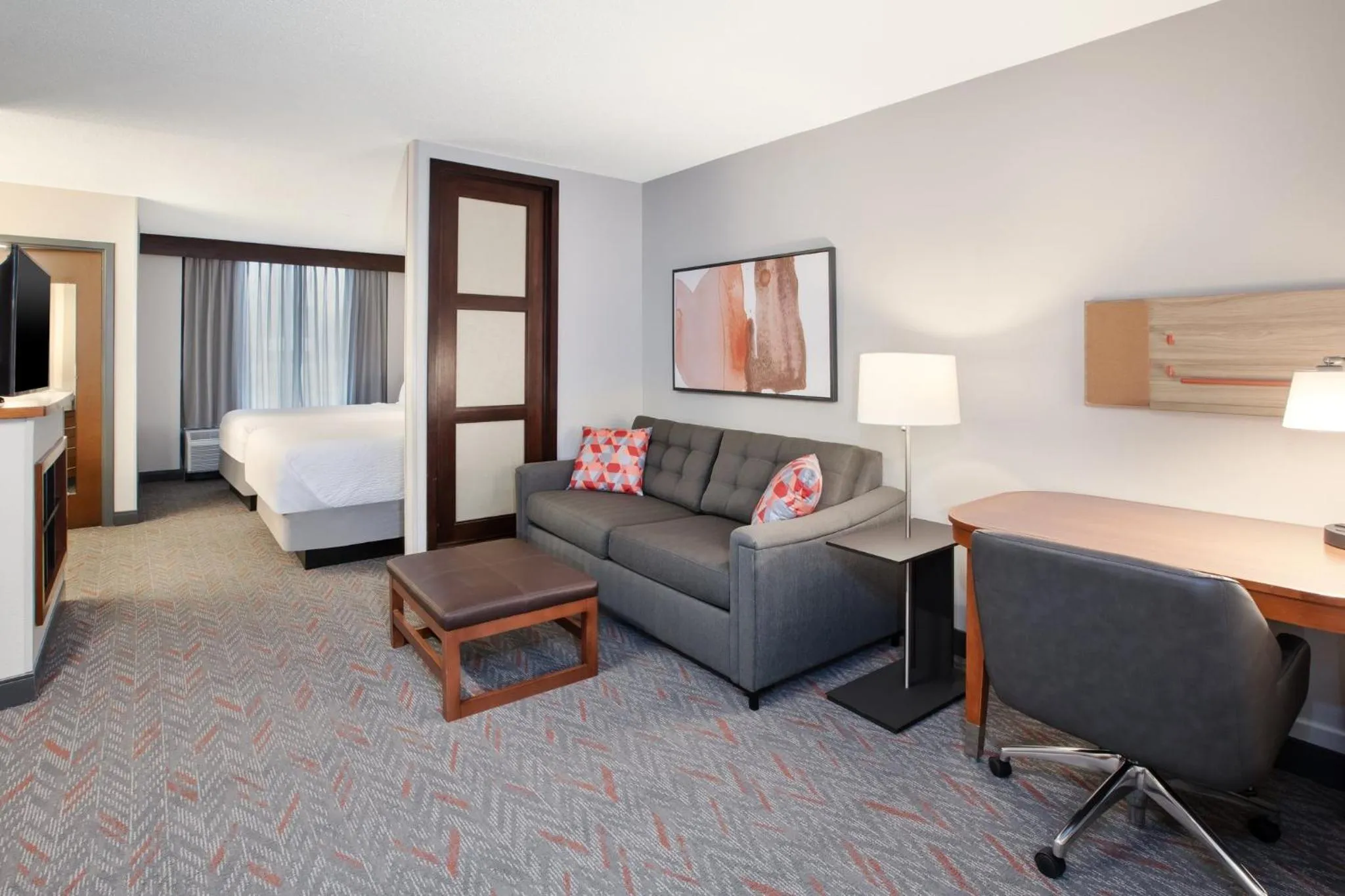 Photo of the whole room, Bed in Candlewood Suites - Cincinnati Northeast - Mason by IHG