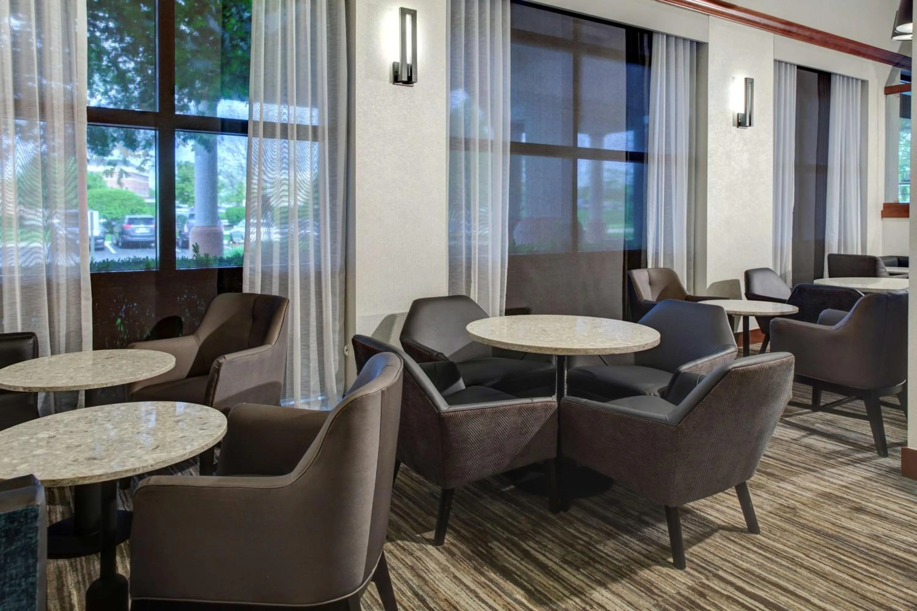 Lounge or bar in Hyatt Place Pittsburgh Airport - Robinson Mall
