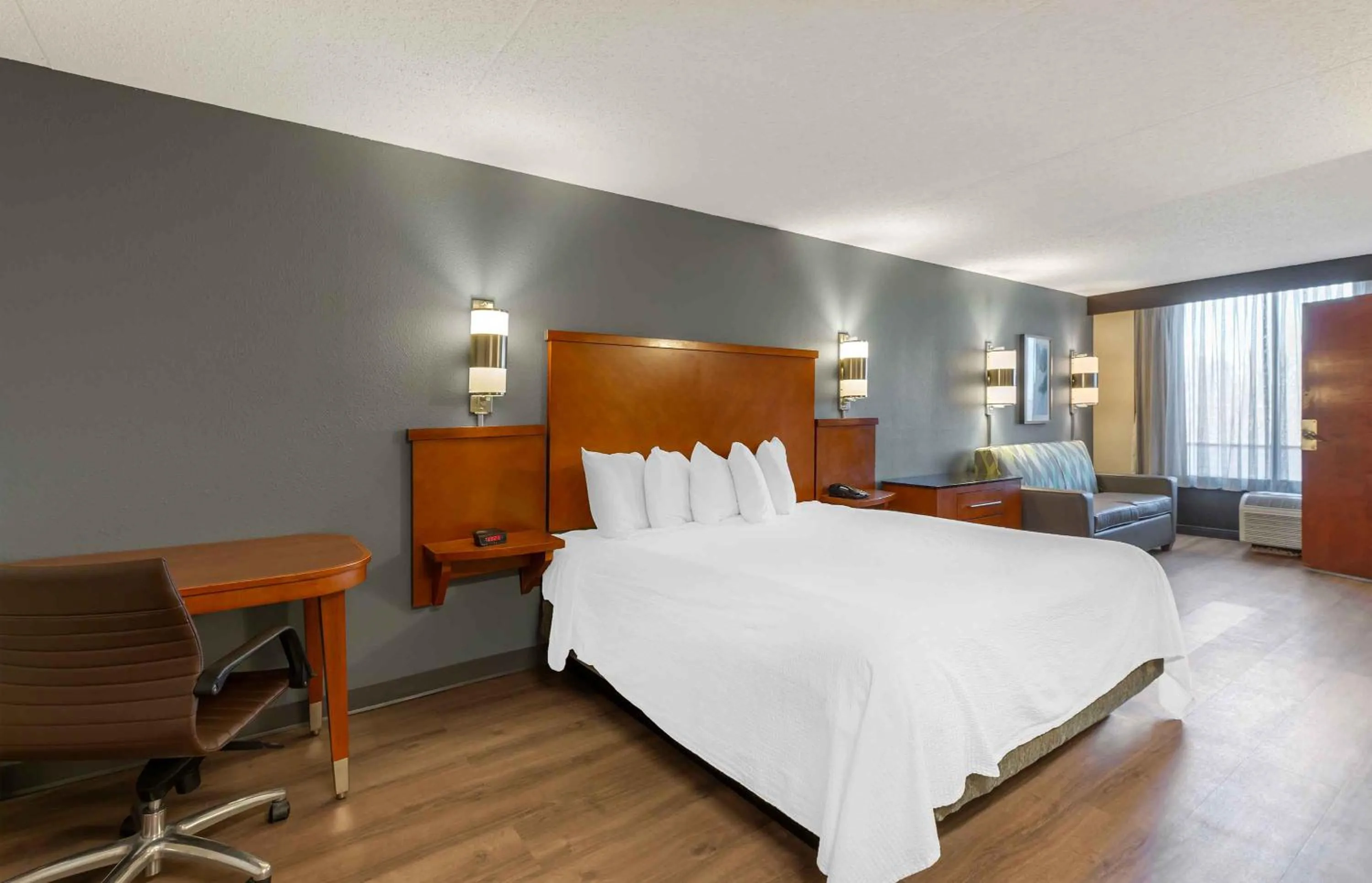 Bed in Extended Stay America Premier Suites - Cleveland - Independence