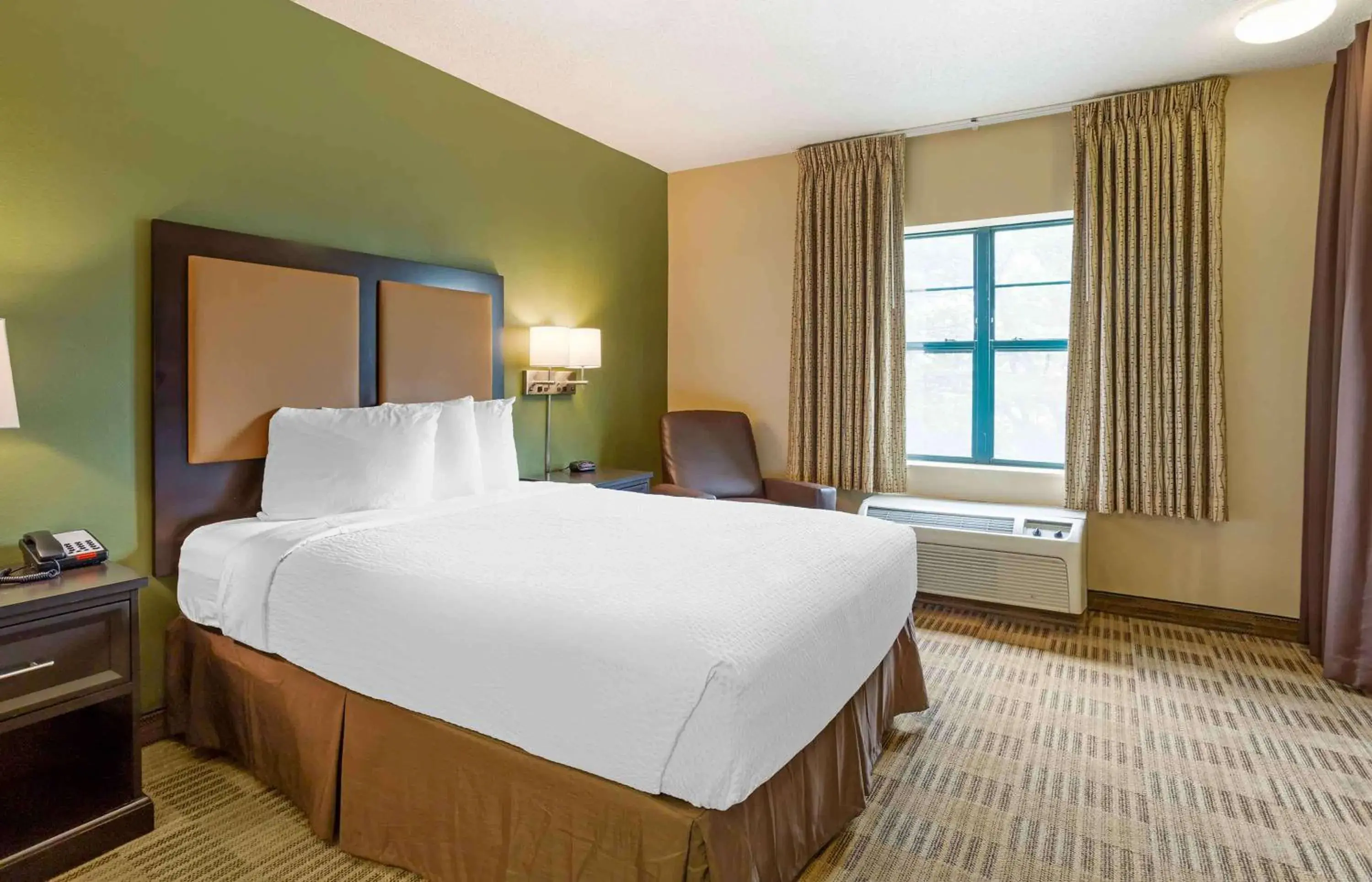Queen studio with 1 Queen Bed - Disability Access/Non-Smoking in Extended Stay America Suites - Meadowlands - Rutherford Queen studio with 1 Queen Bed - Disability Access/Non-Smoking in Extended Stay America Suites - Meadowlands - Rutherford