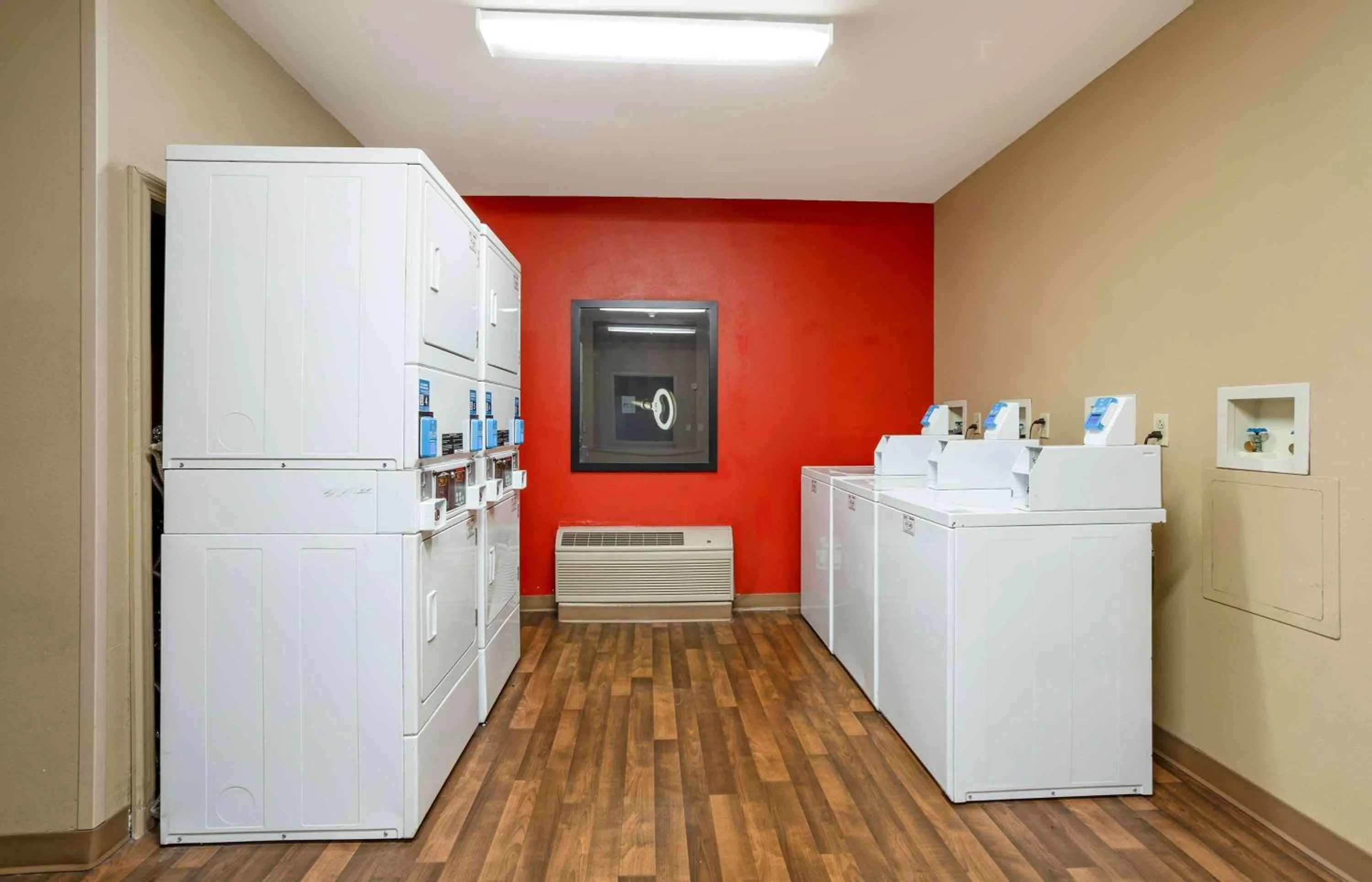 Property building in Extended Stay America Suites - Meadowlands - Rutherford