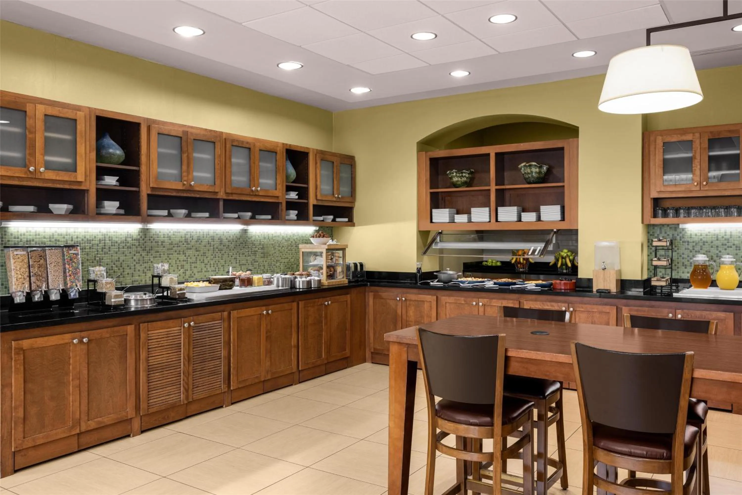 Restaurant/places to eat in Hyatt Place Memphis Germantown