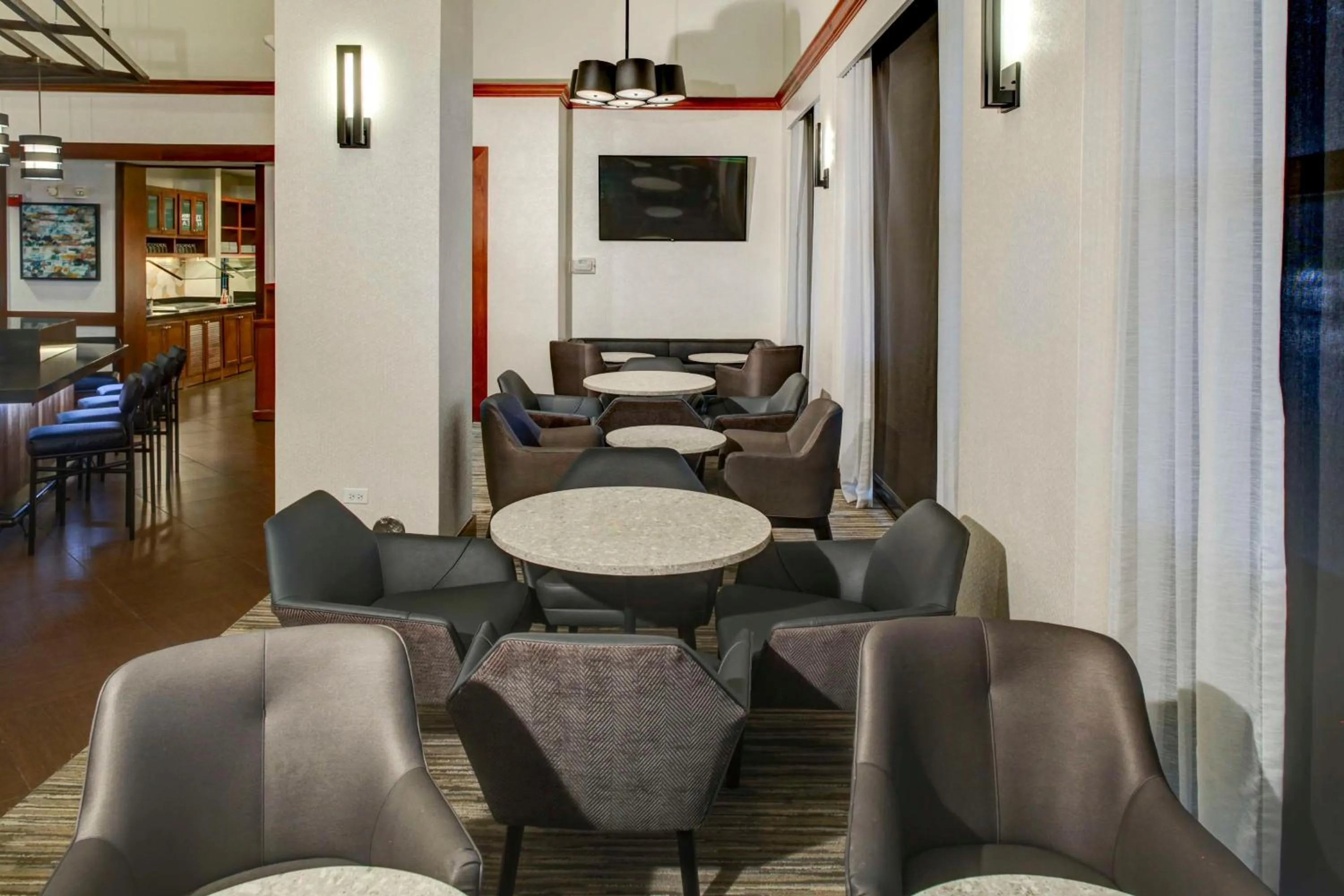 Lounge or bar in Hyatt Place Boise/Towne Square