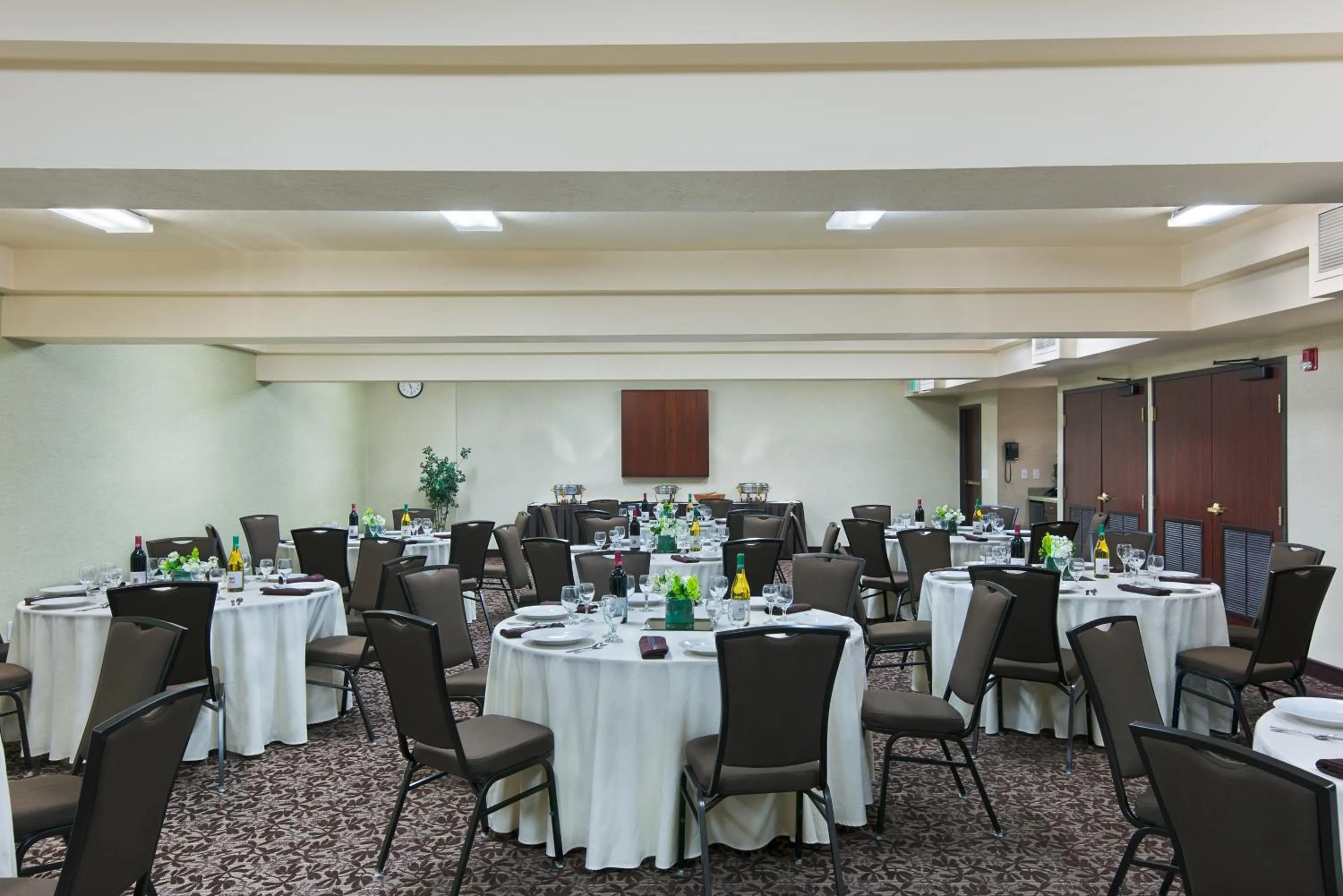 Banquet/Function facilities in Oxford Suites Spokane Valley