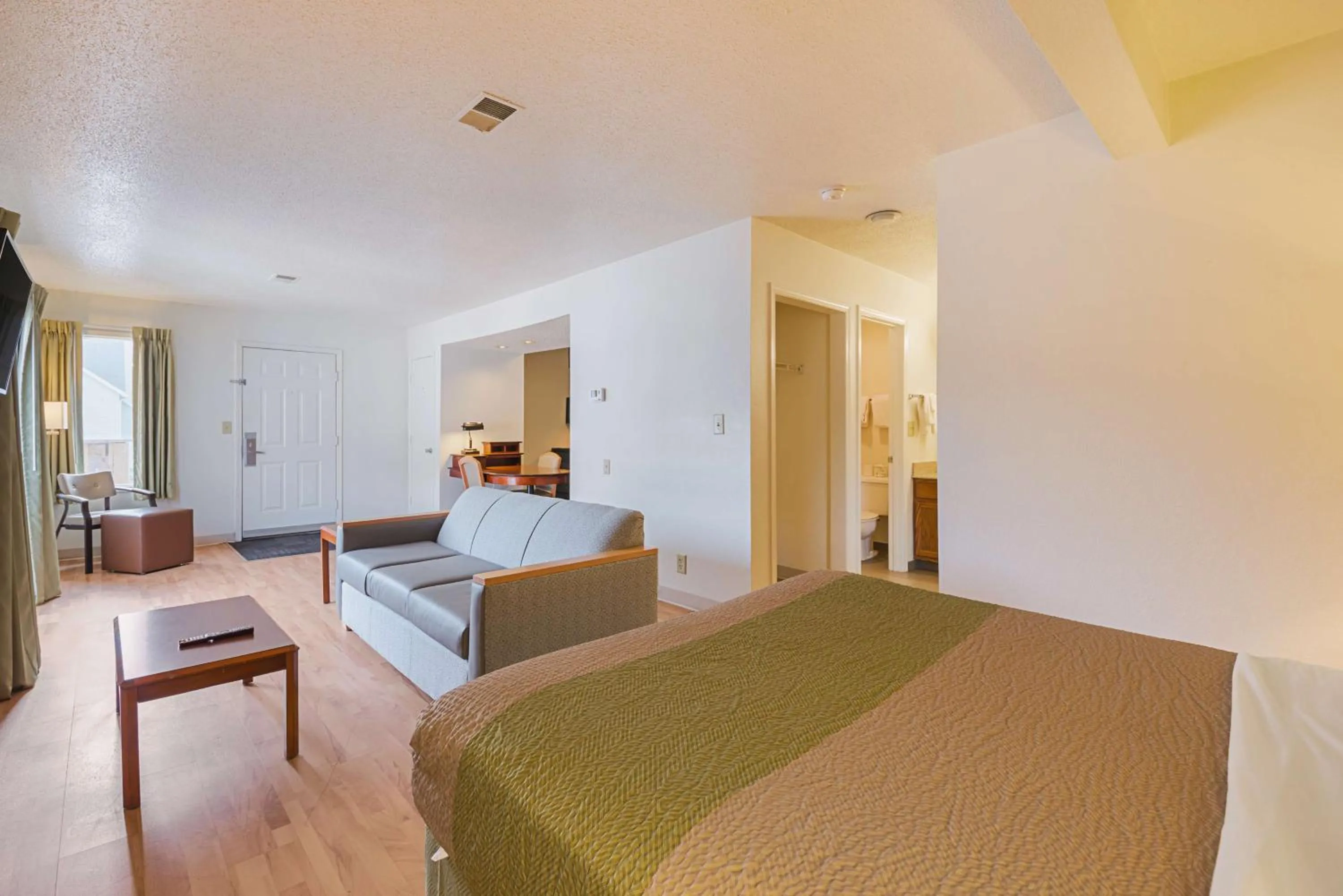 TV and multimedia, Bed in Studio 6-Greensboro, NC