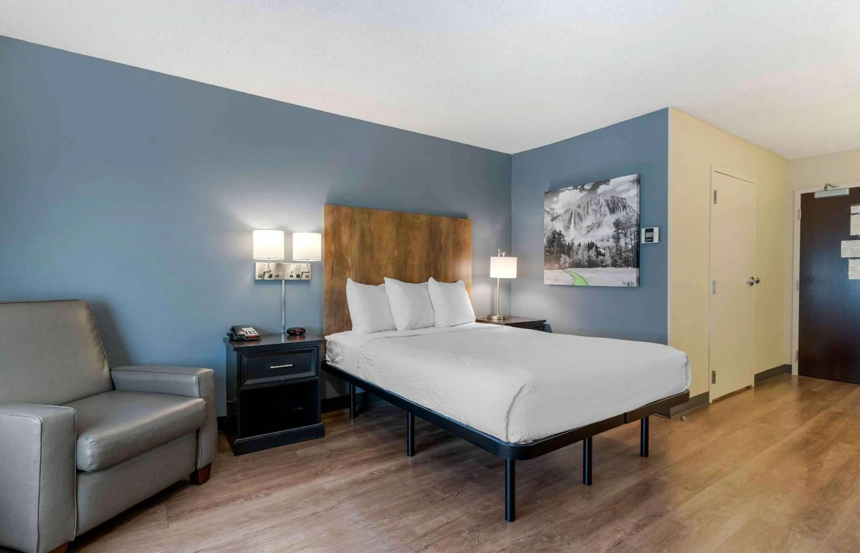Bedroom, Bed in Extended Stay America Suites - San Ramon - Bishop Ranch - East